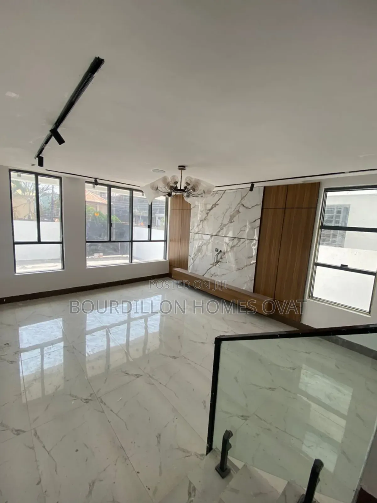 5bdrm Duplex in Lekki Phase 1 Lagos for sale