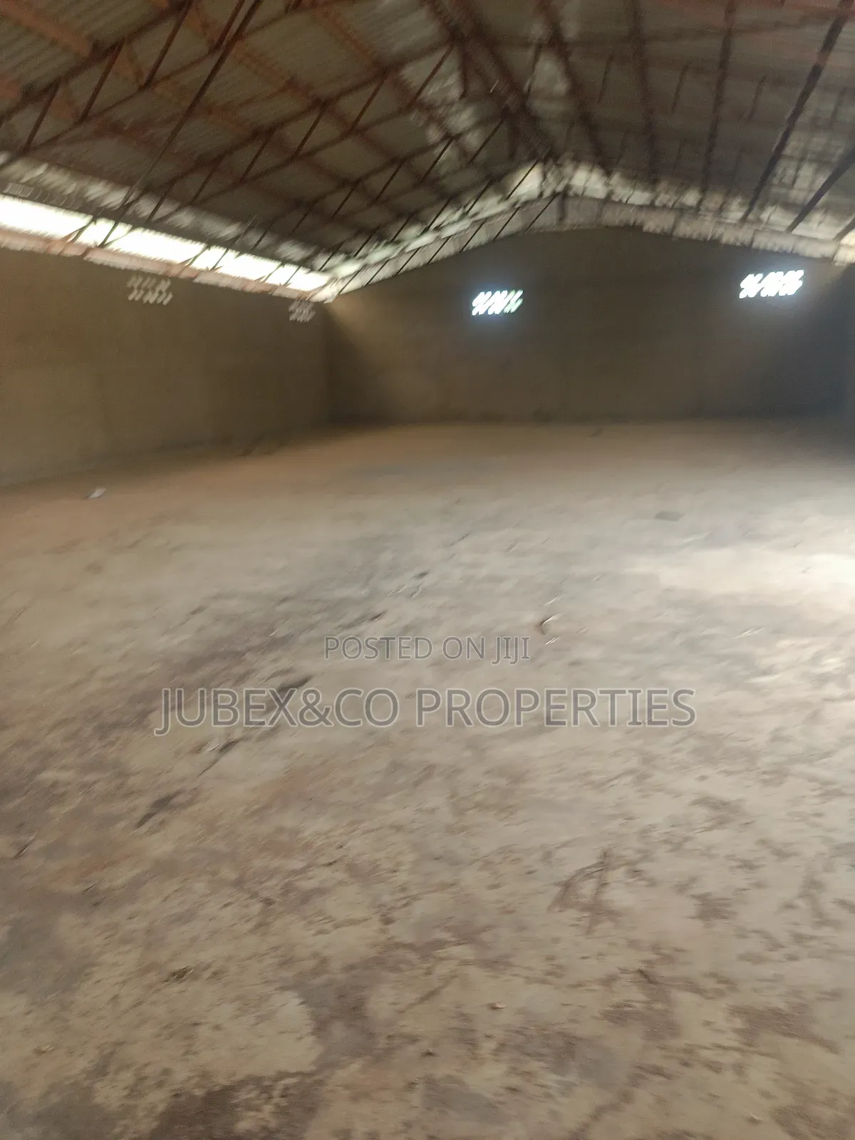 350sqn Warehouse at Sango for Lease
