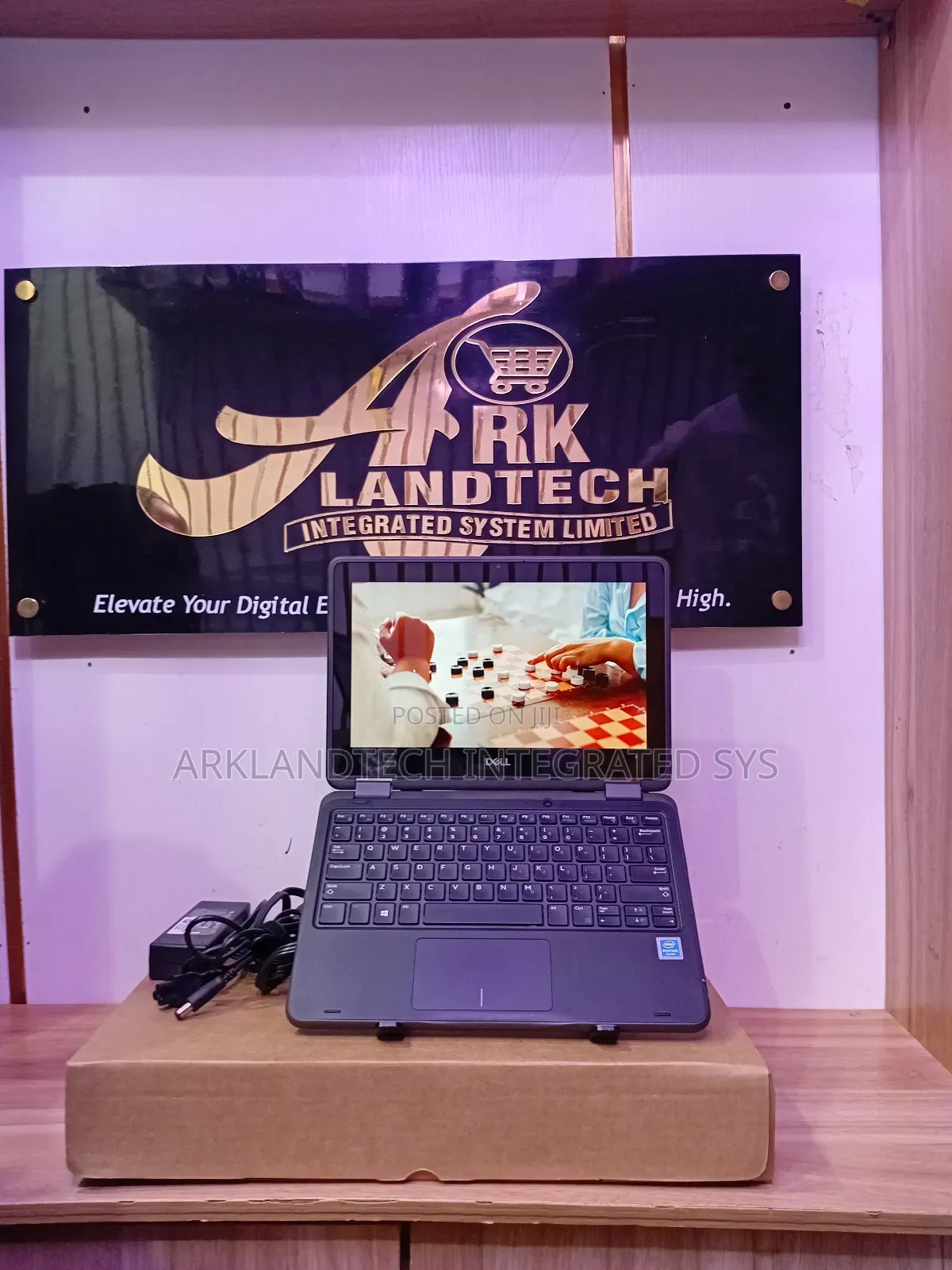 Laptop Dell Latitude V3540 8GB Intel Pentium SSD 256GB