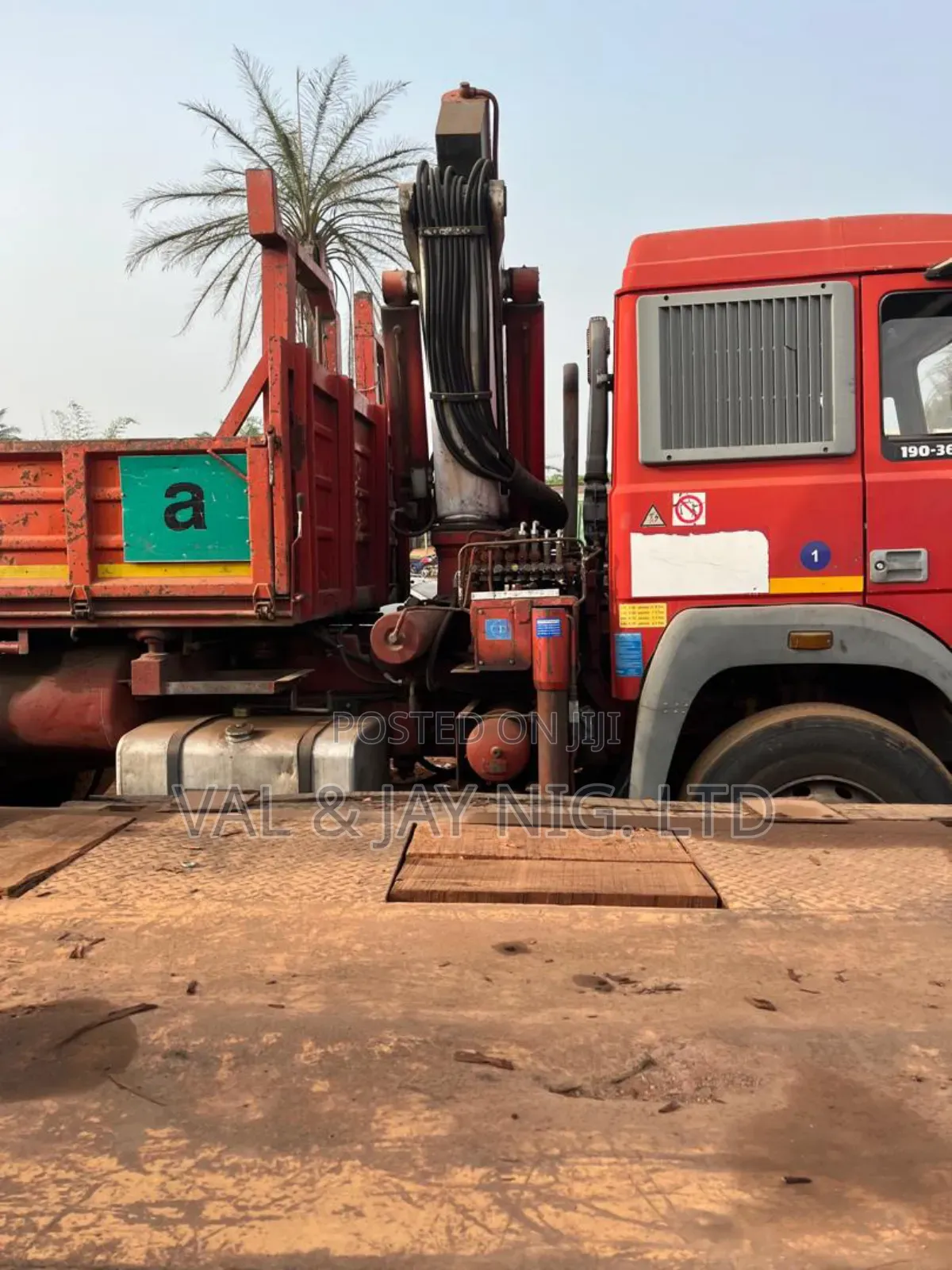 11 Tons Iveco Hiab Self-Loader - Foreign Use