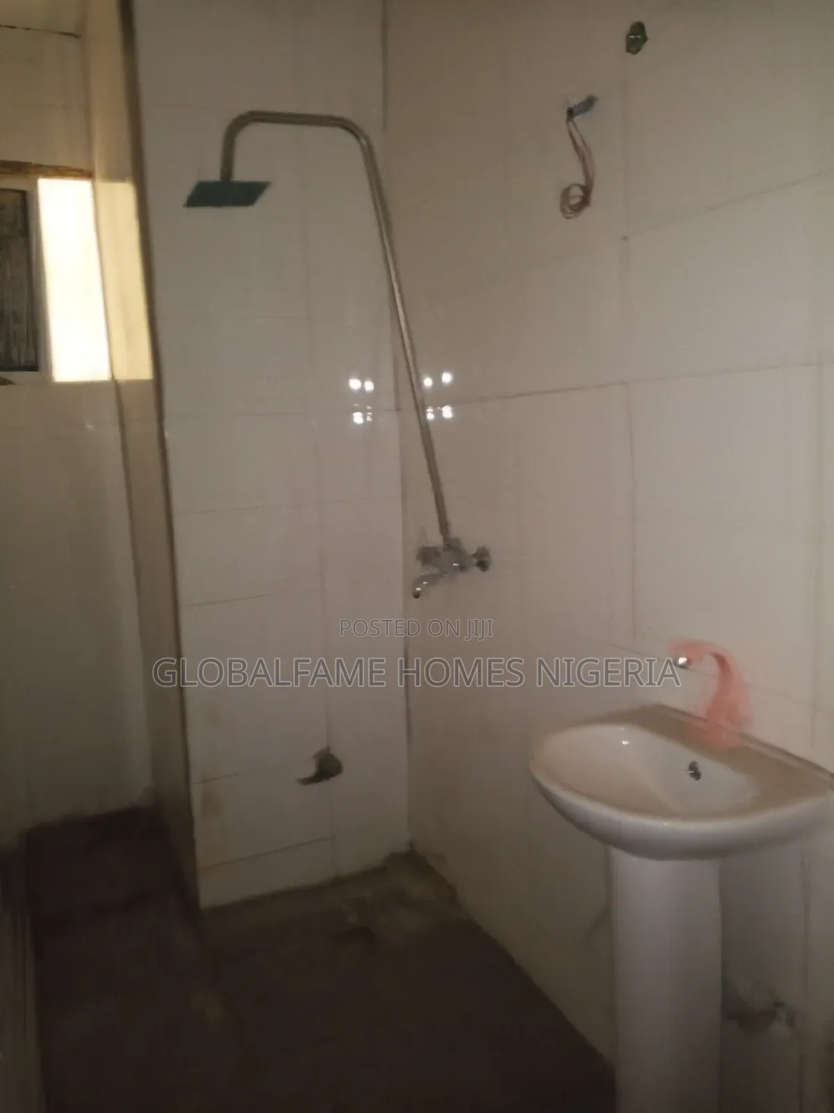 3bdrm Block of Flats in Secured And Call In, Awoyaya for rent