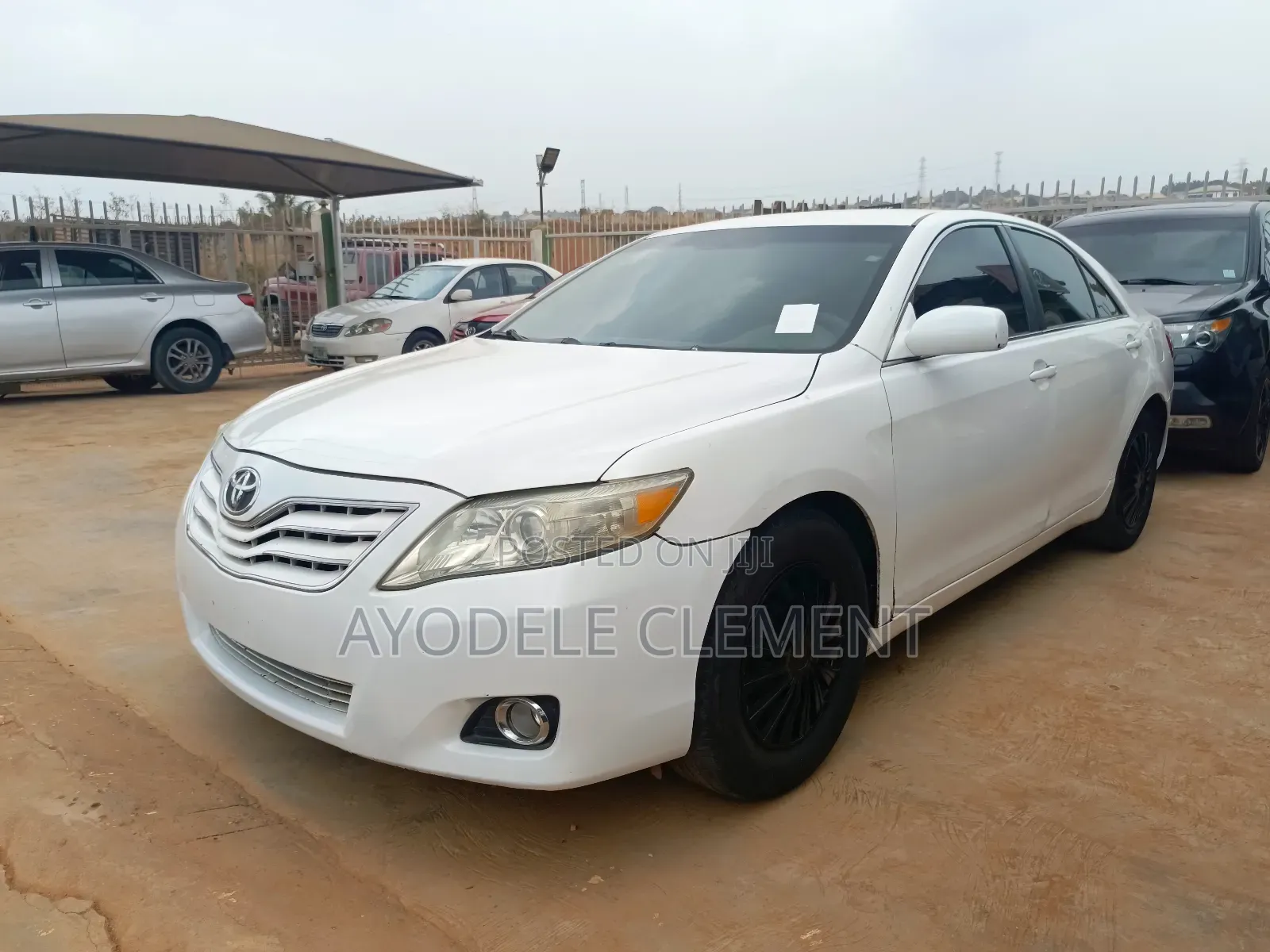Toyota Camry XLE 4dr Sedan (2.5L 4cyl 6A) 2011 White