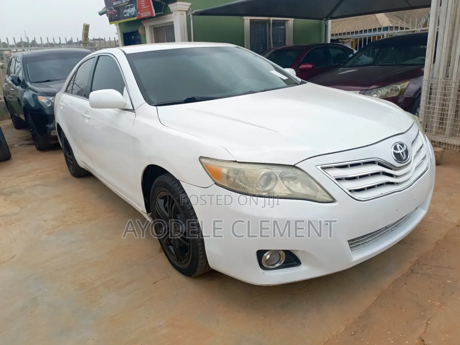 Toyota Camry XLE 4dr Sedan (2.5L 4cyl 6A) 2011 White