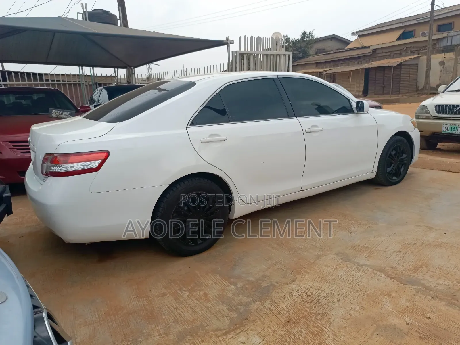 Toyota Camry XLE 4dr Sedan (2.5L 4cyl 6A) 2011 White