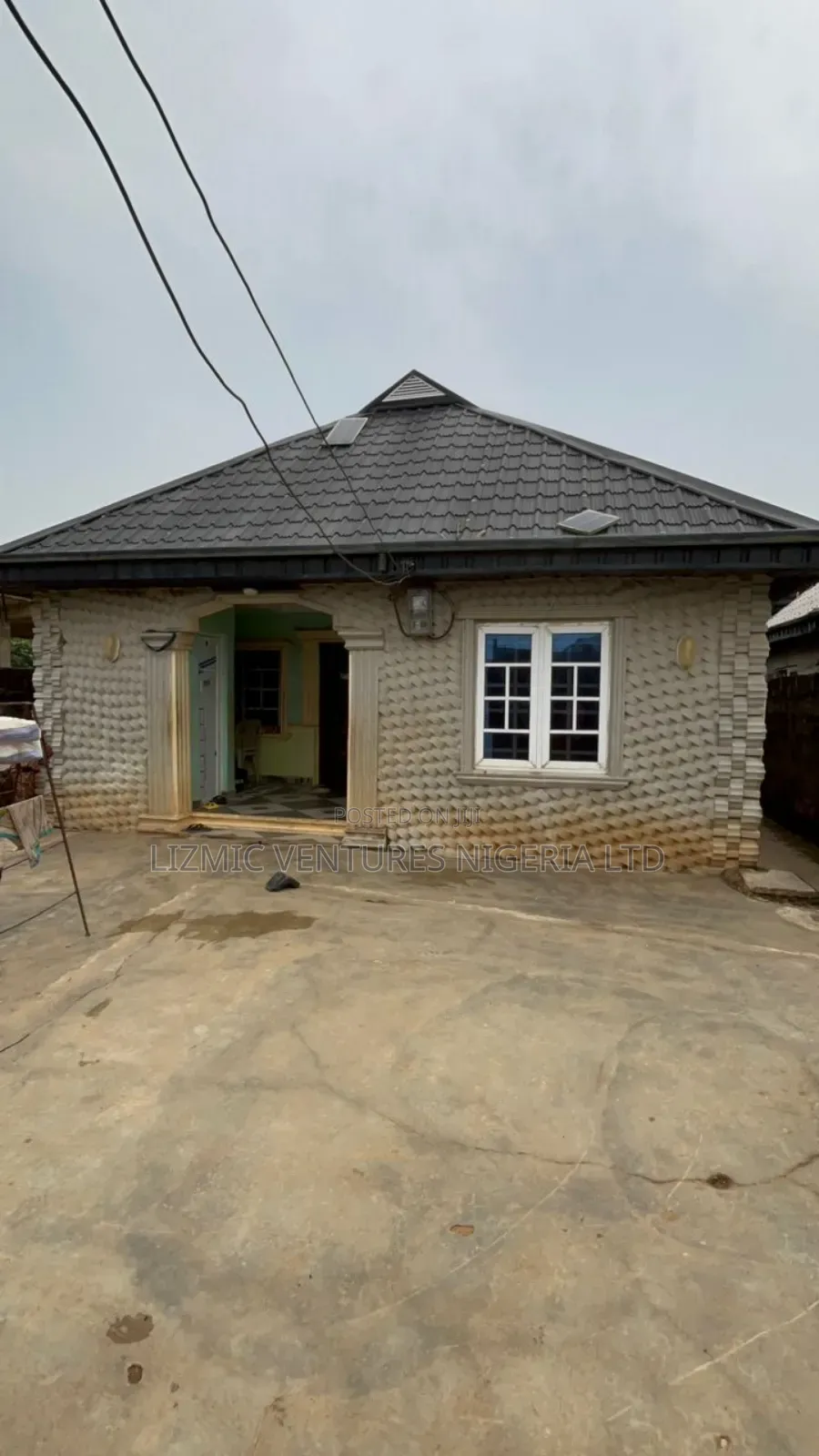 3bdrm Bungalow in Isuti, Igando / Ikotun/Igando for sale