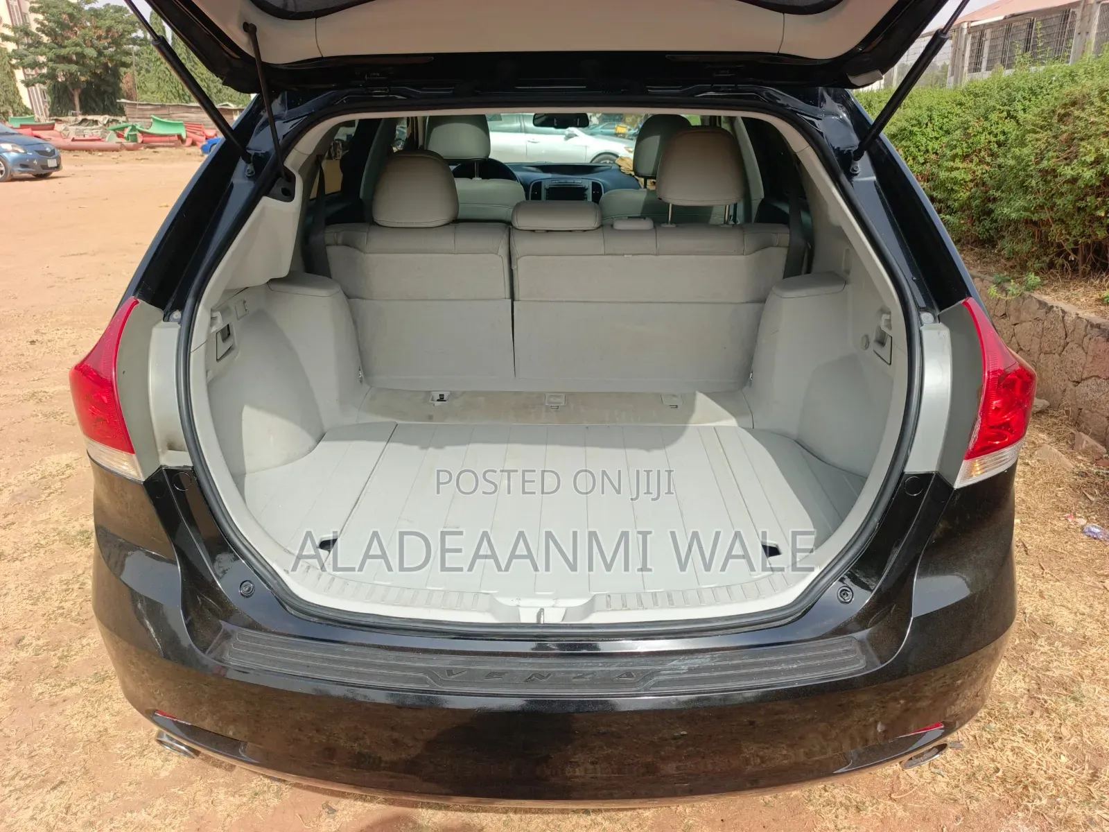 Toyota Venza XLE 2010 Black