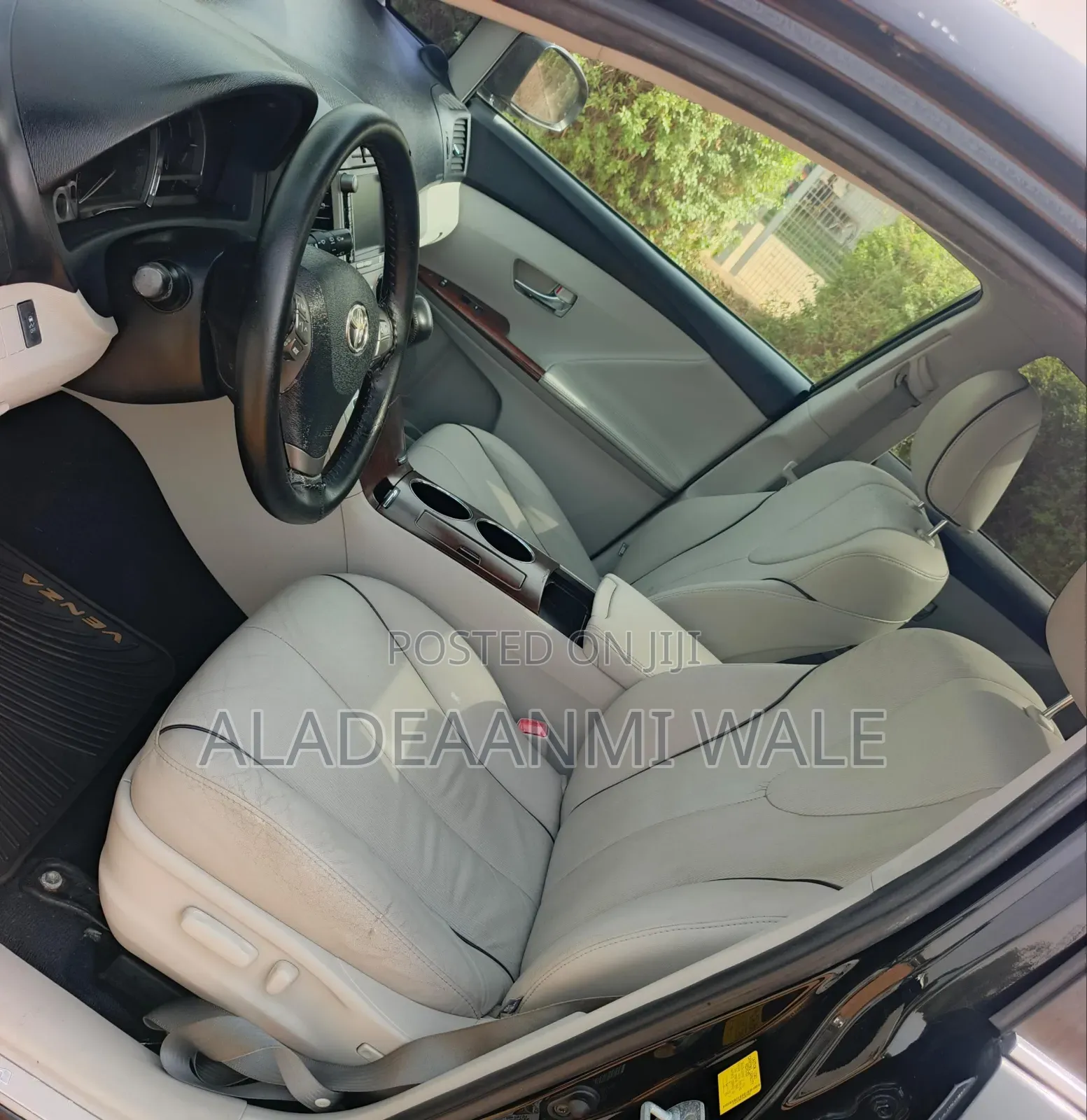 Toyota Venza XLE 2010 Black