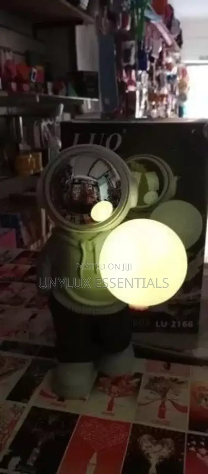 Rechargeable Multifunctional Astronaut Projector With Speaker