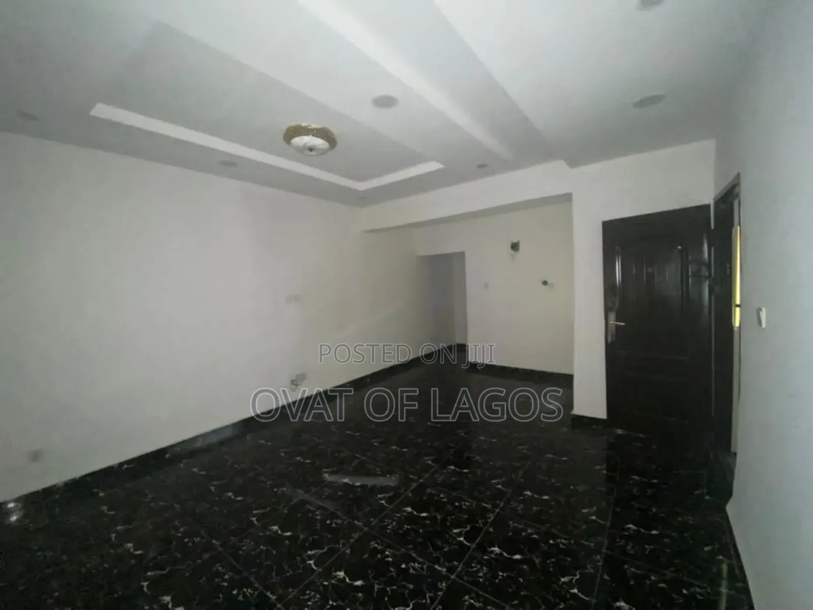 2bdrm Apartment in Lekki Phase 1 for rent