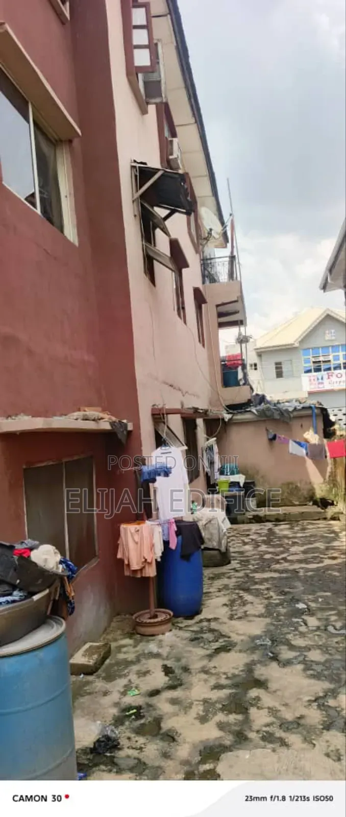 20bdrm Block of Flats in Ilupeju for sale