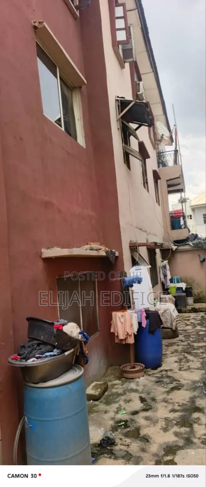 20bdrm Block of Flats in Ilupeju for sale