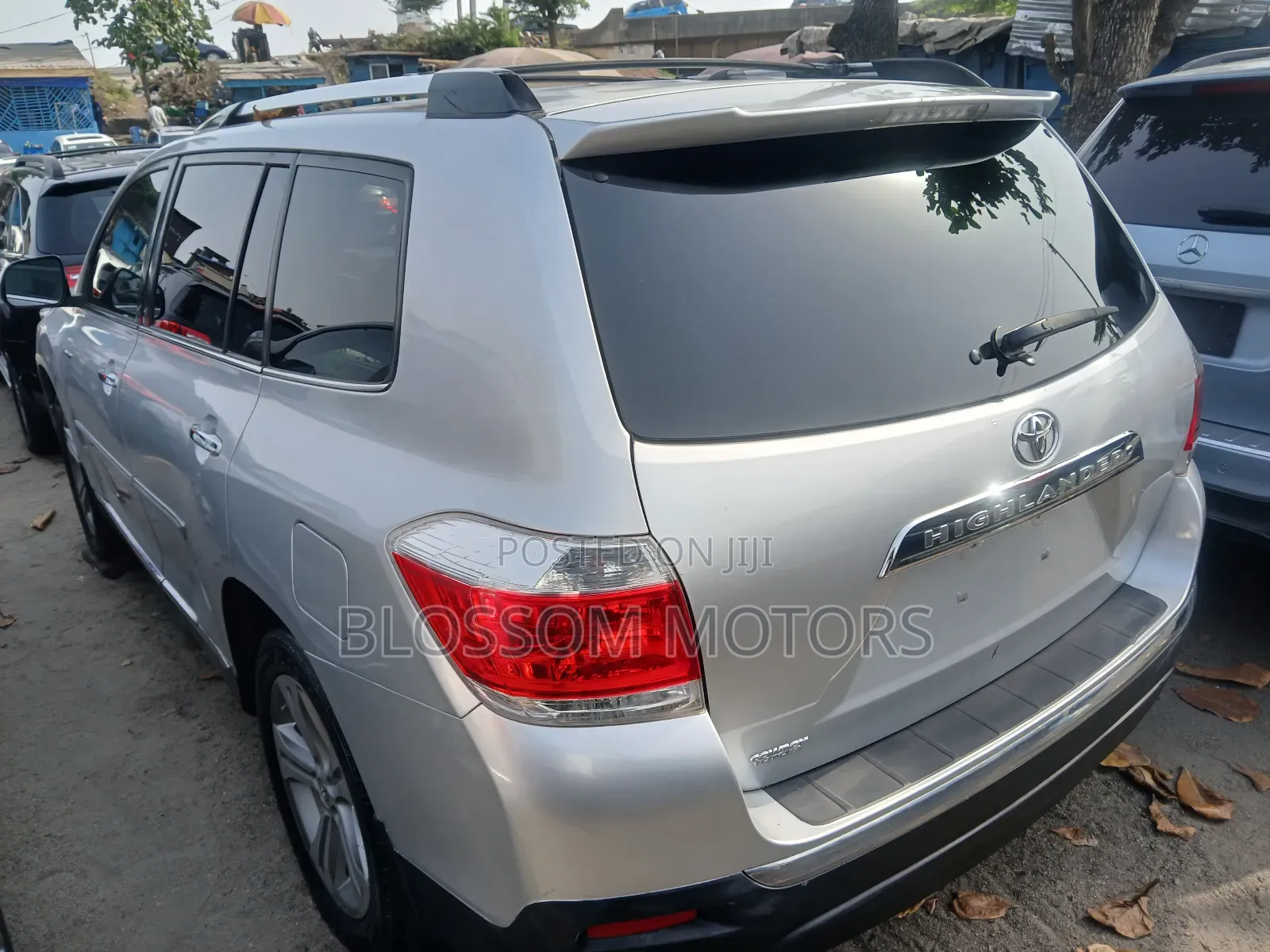 Toyota Highlander Limited 2012 Silver