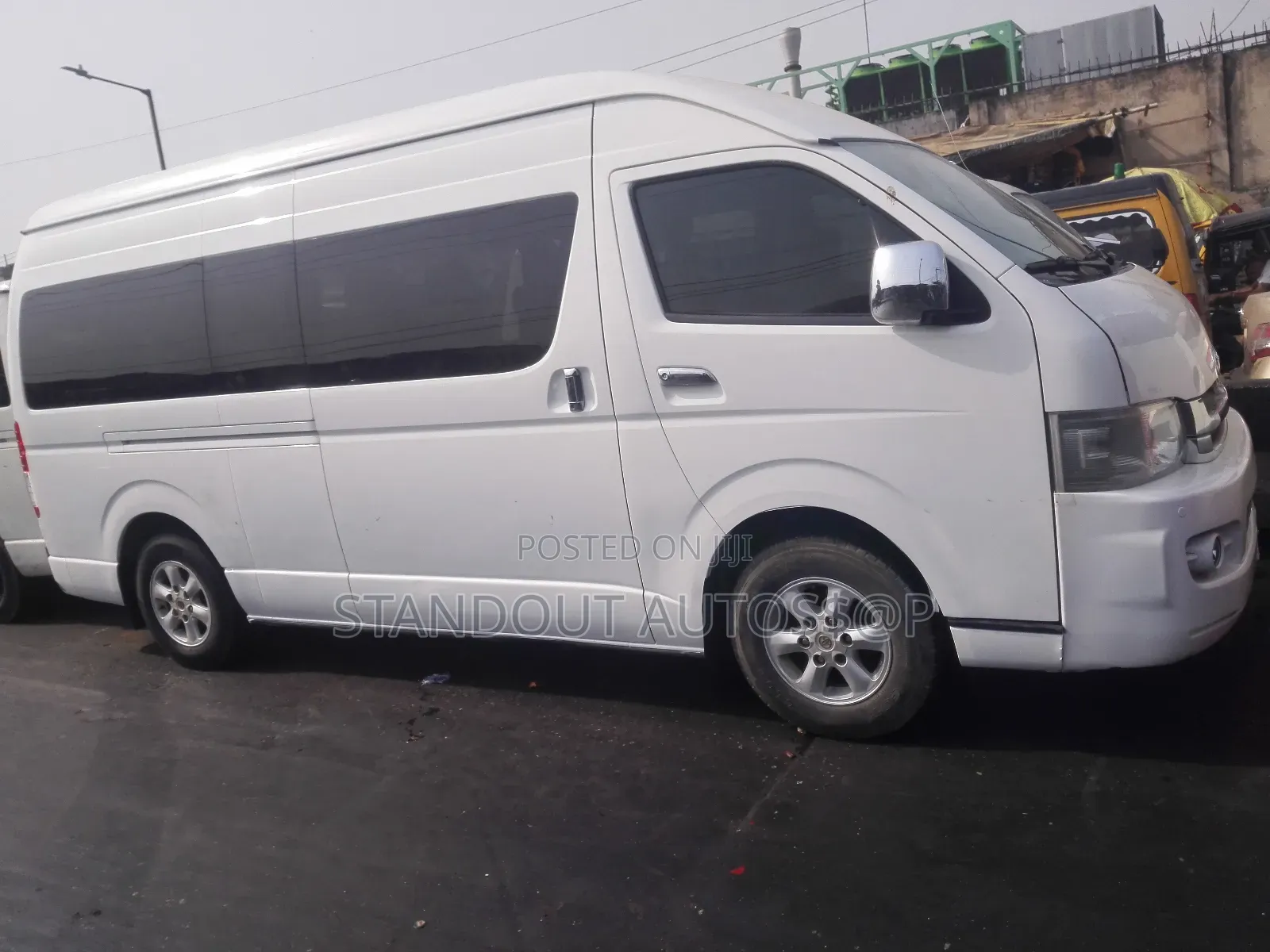 Toyota HiAce 2014 White