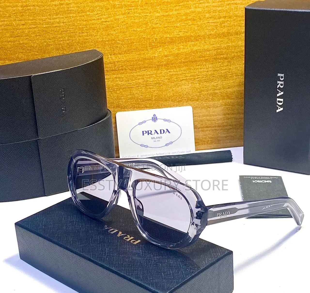 High Quality Luxury Prada Glasses
