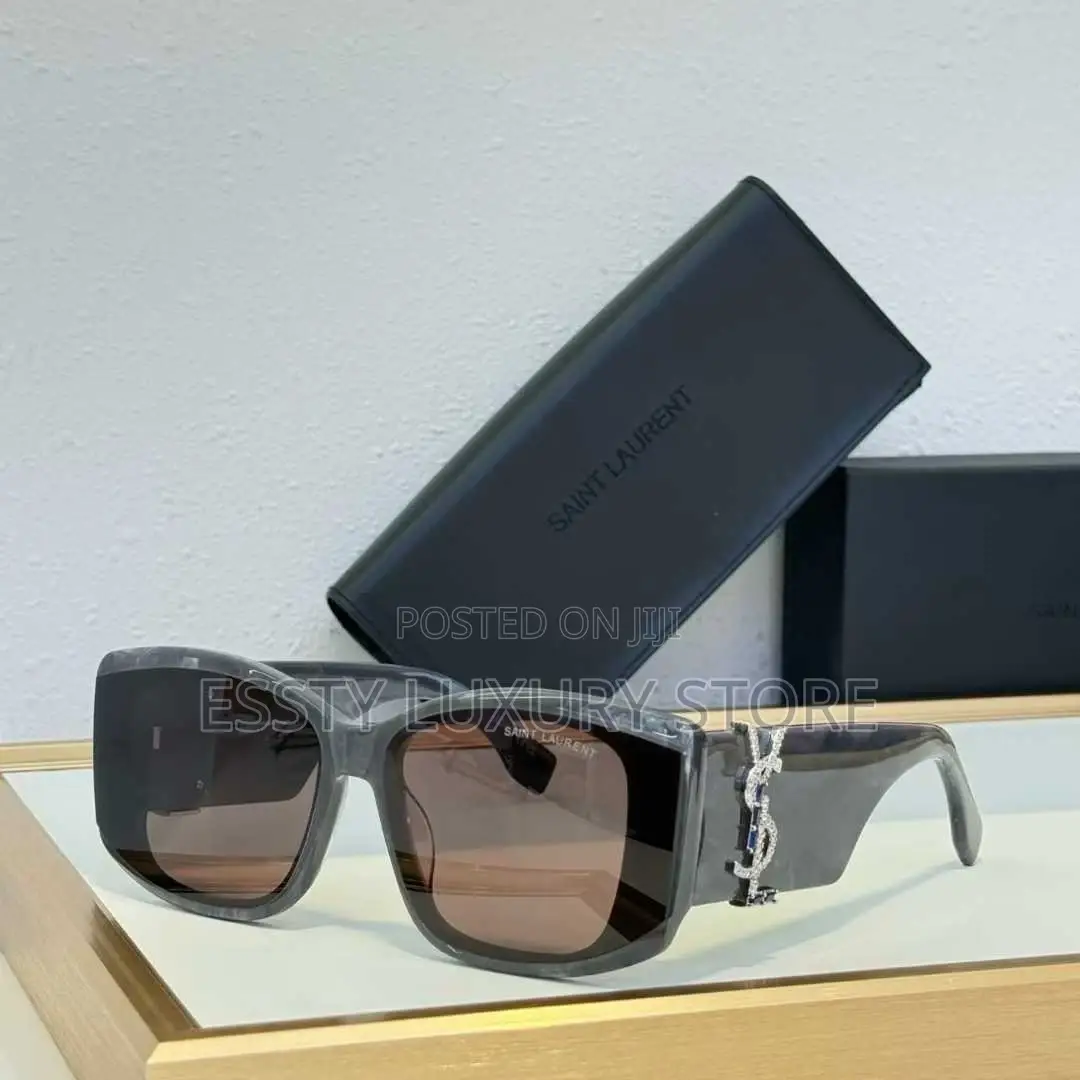 High Quality Luxury Saint Laurent Glasses