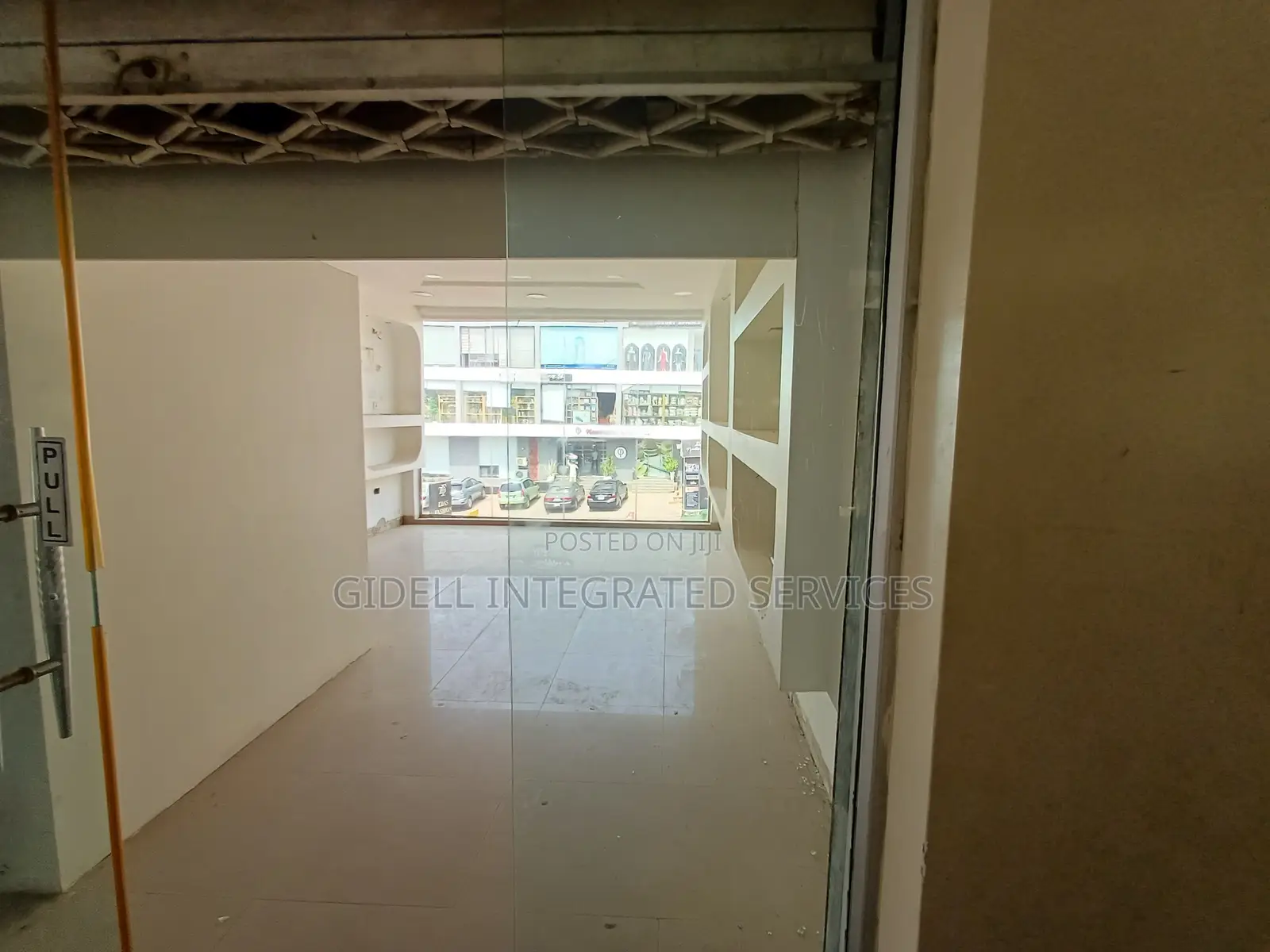 30sqm Space on the First Floor