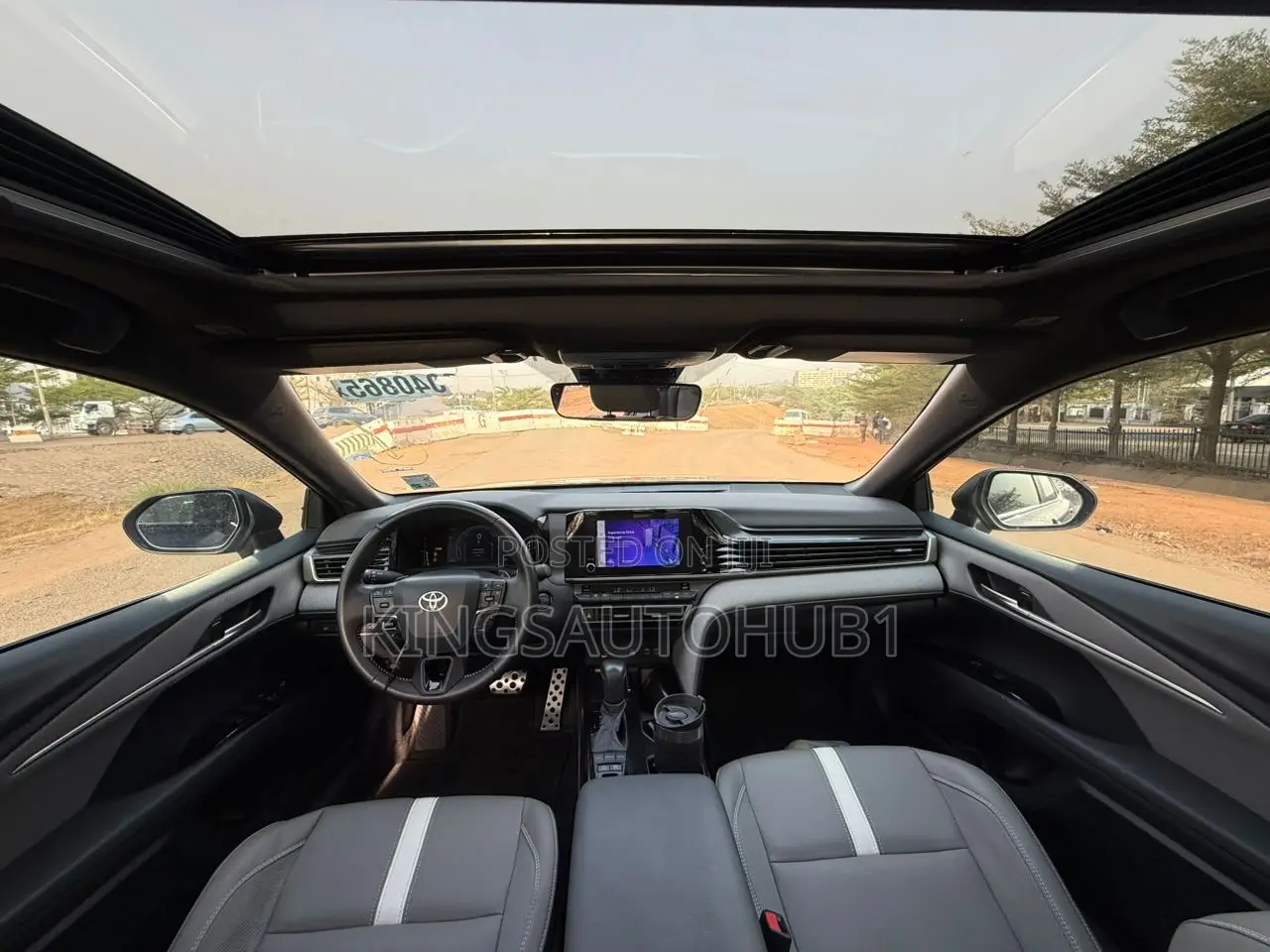 Toyota Camry SE 2025 Black
