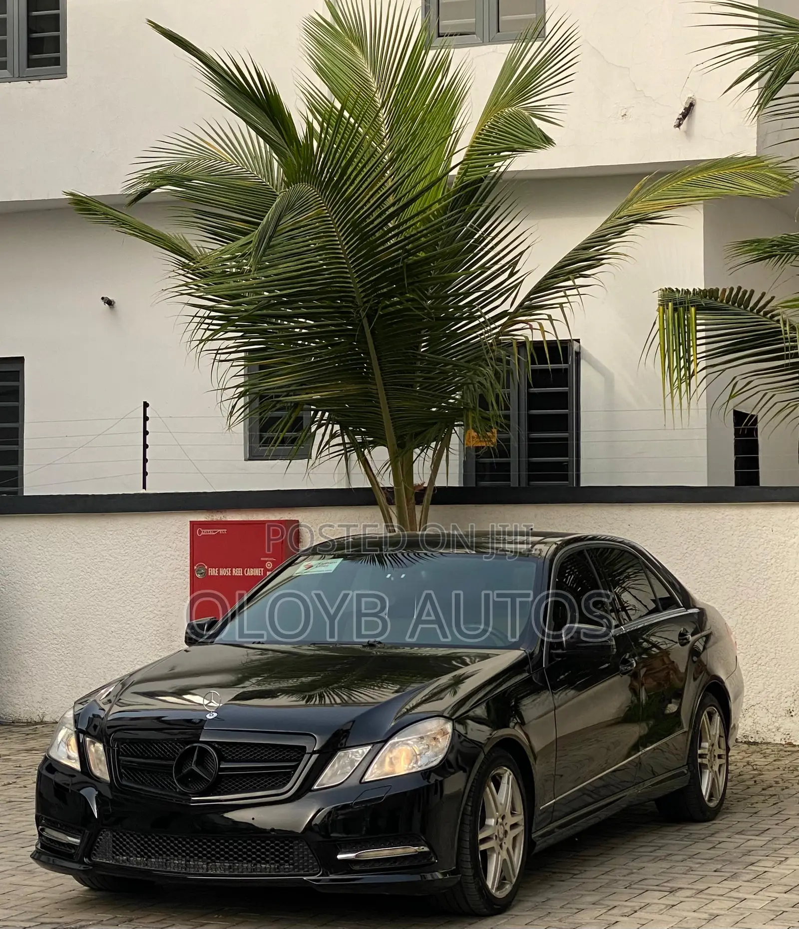 Mercedes-Benz E350 Base 4Matic Sedan AWD (3.5L 6cyl 7A) 2010 Black