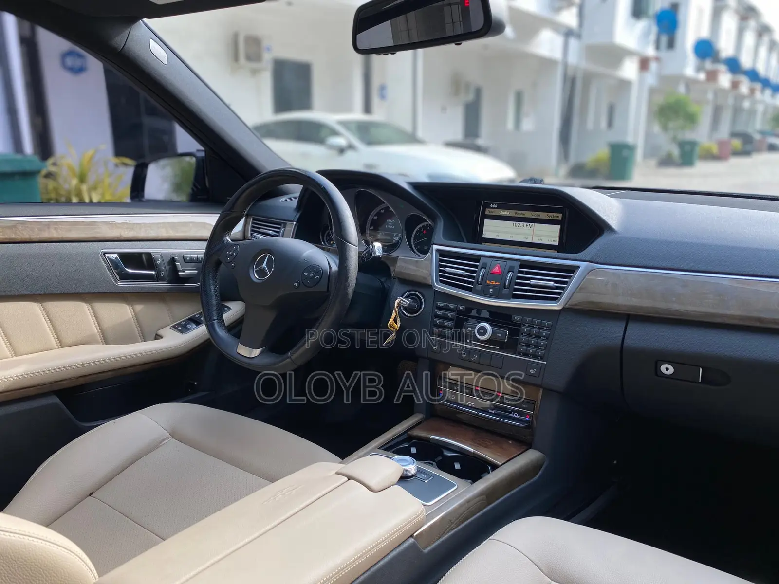 Mercedes-Benz E350 Base 4Matic Sedan AWD (3.5L 6cyl 7A) 2010 Black