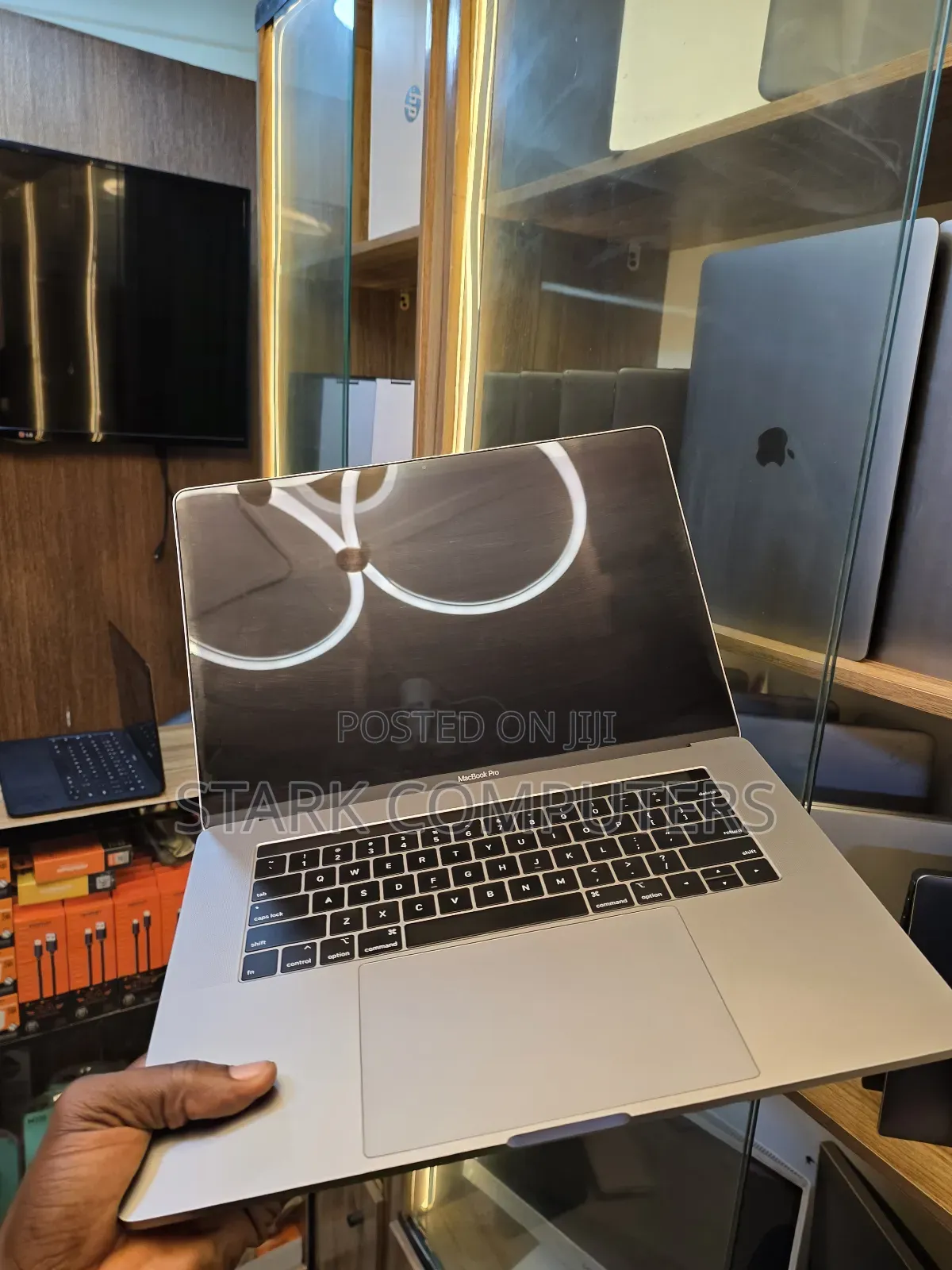 Laptop Apple MacBook Pro 2019 16GB Intel Core i7 SSD 256GB