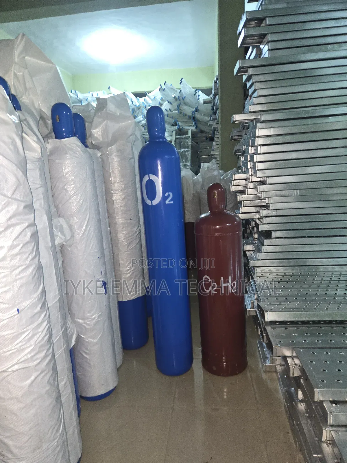 New Empty Gas Cylinder (Oxygen and Acetylene)
