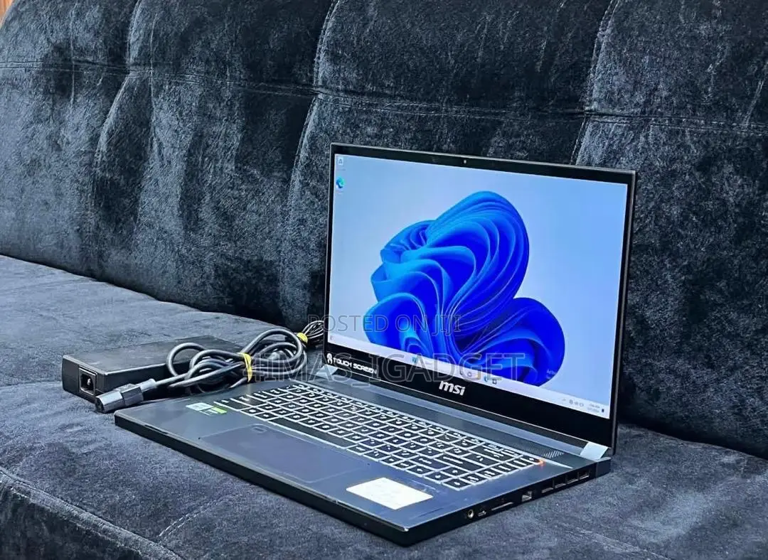 Laptop MSI WS66 10TMT 64GB Intel Core i9 SSD 1T