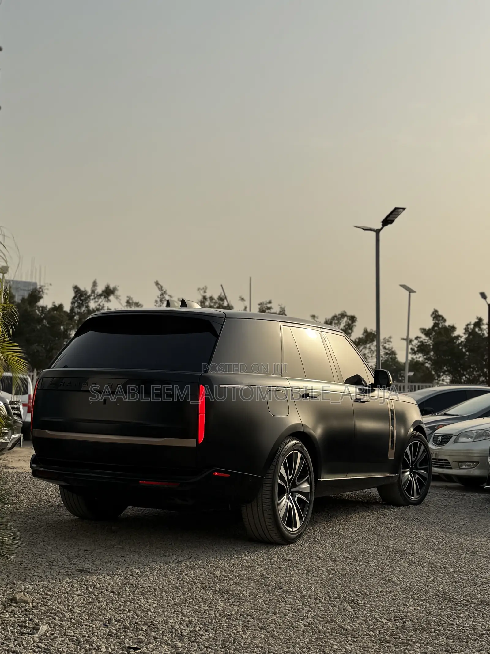 Land Rover Range Rover Vogue 2023 Black