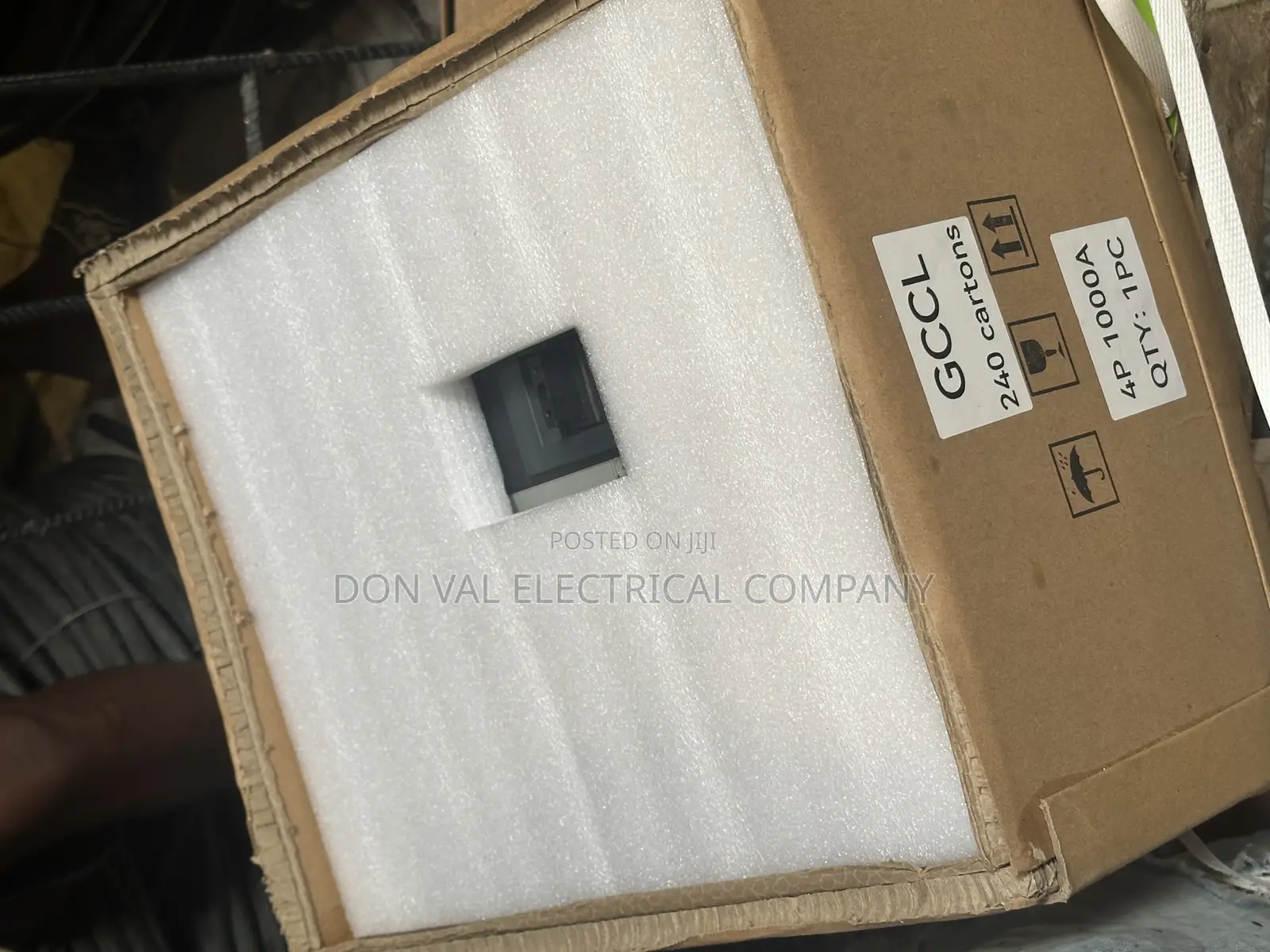 1000amp 4pole Molded Case Circuit Breaker (Mccb)