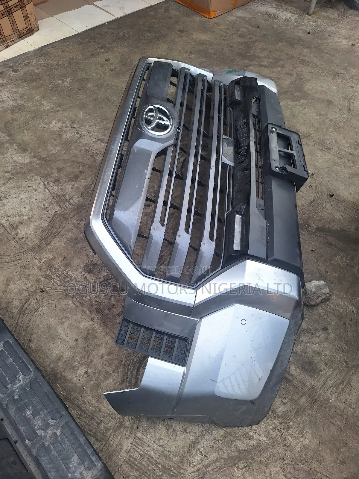 Complete Tokunbo Front Bumper Tundra 2024-2025
