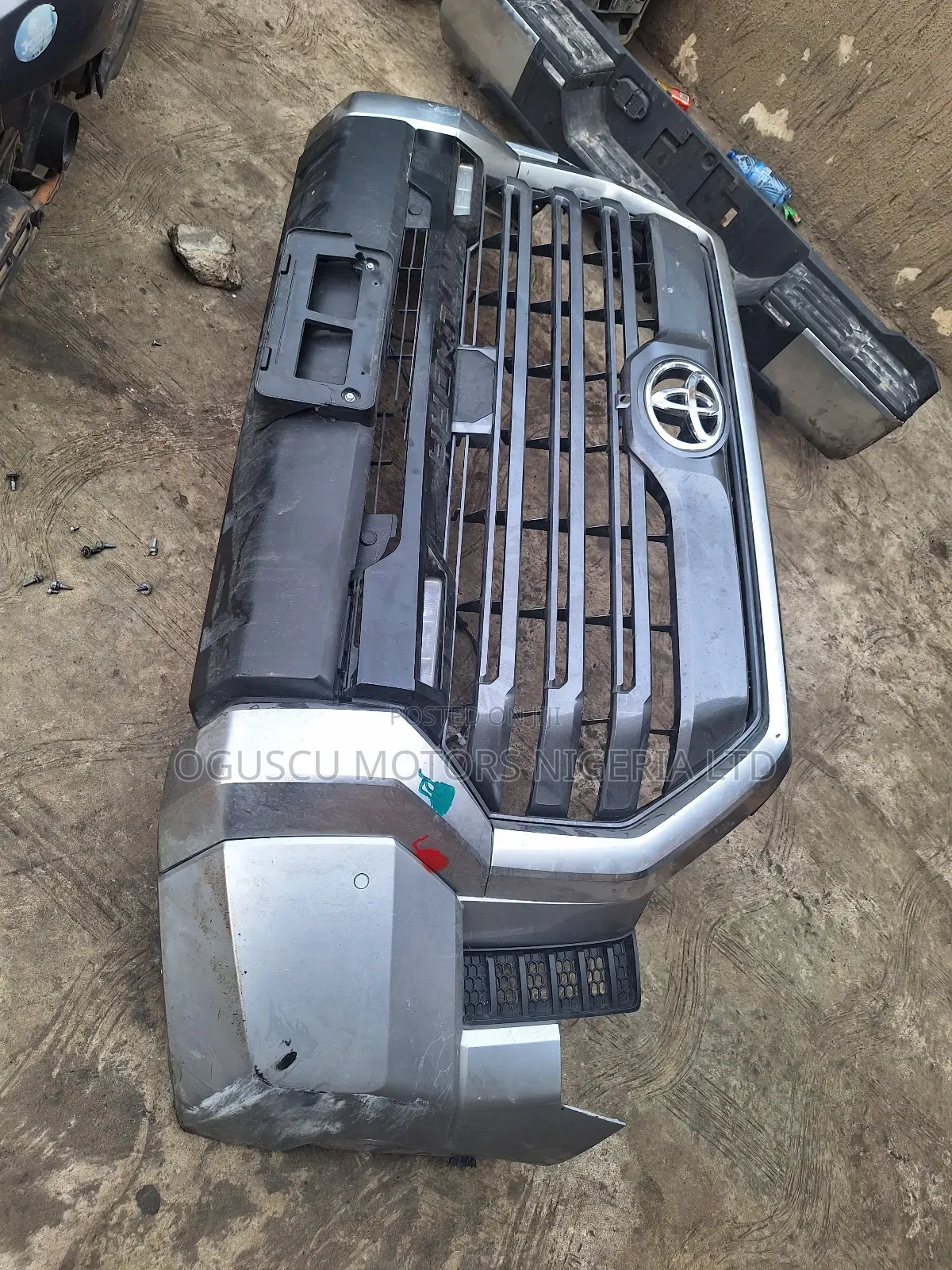 Complete Tokunbo Front Bumper Tundra 2024-2025