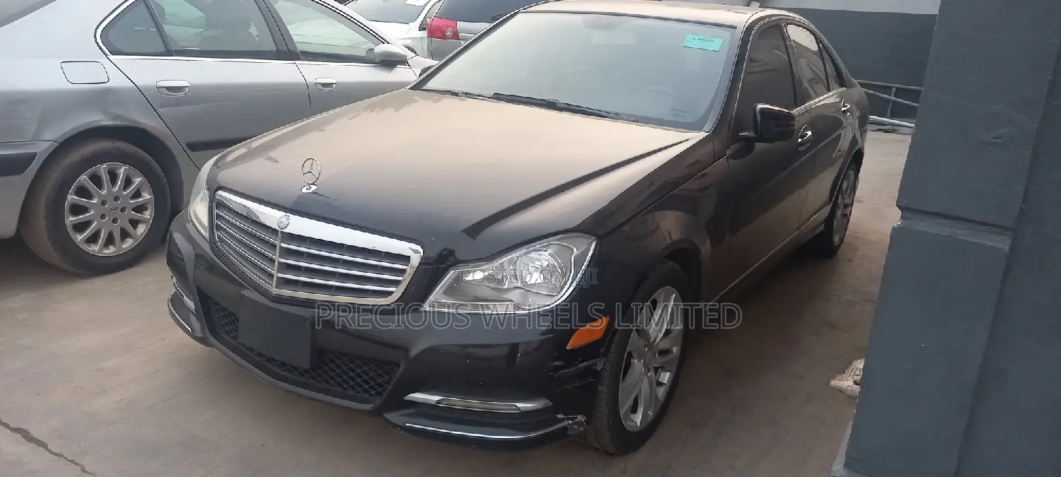 Mercedes-Benz C300 Sport 4Matic Sedan AWD (3.5L 6cyl 7A) 2014 Black