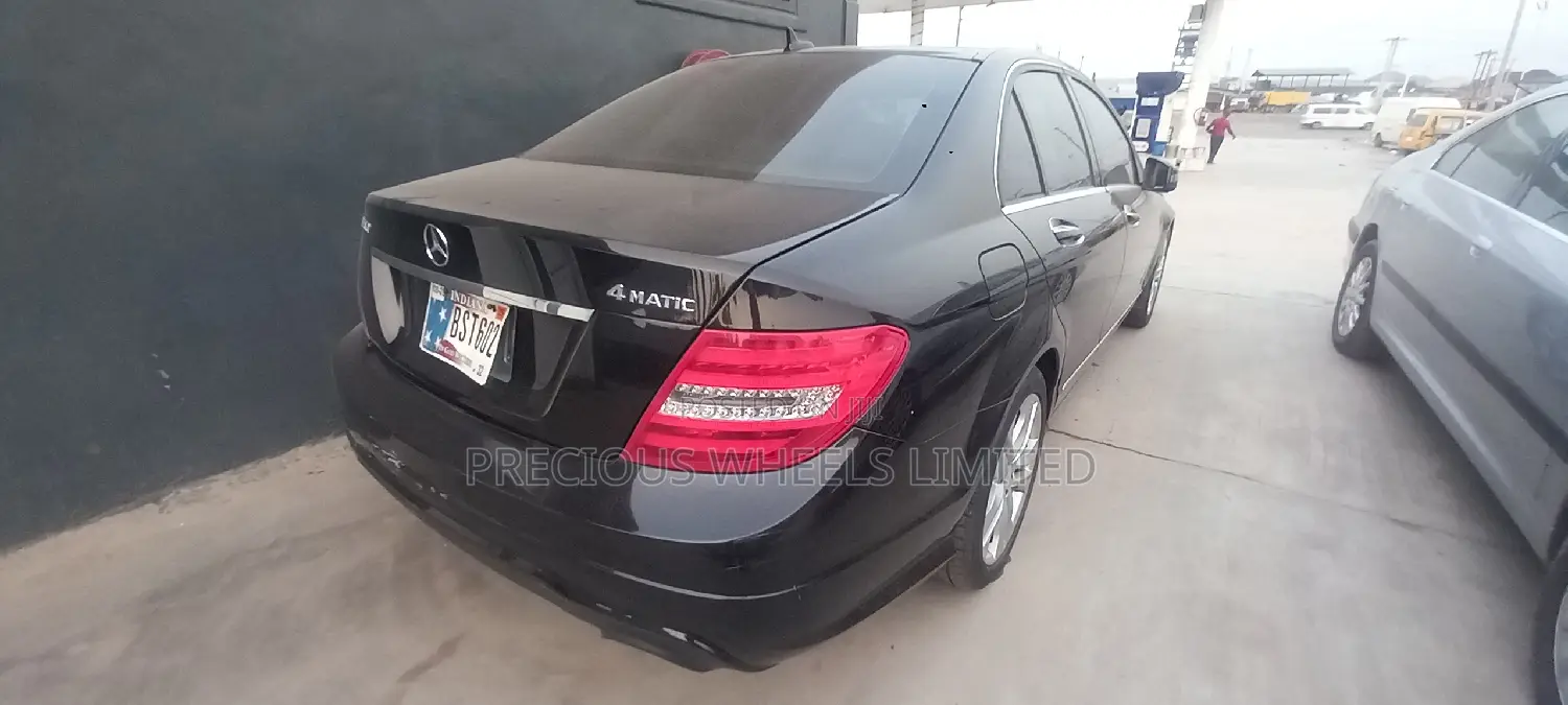 Mercedes-Benz C300 Sport 4Matic Sedan AWD (3.5L 6cyl 7A) 2014 Black