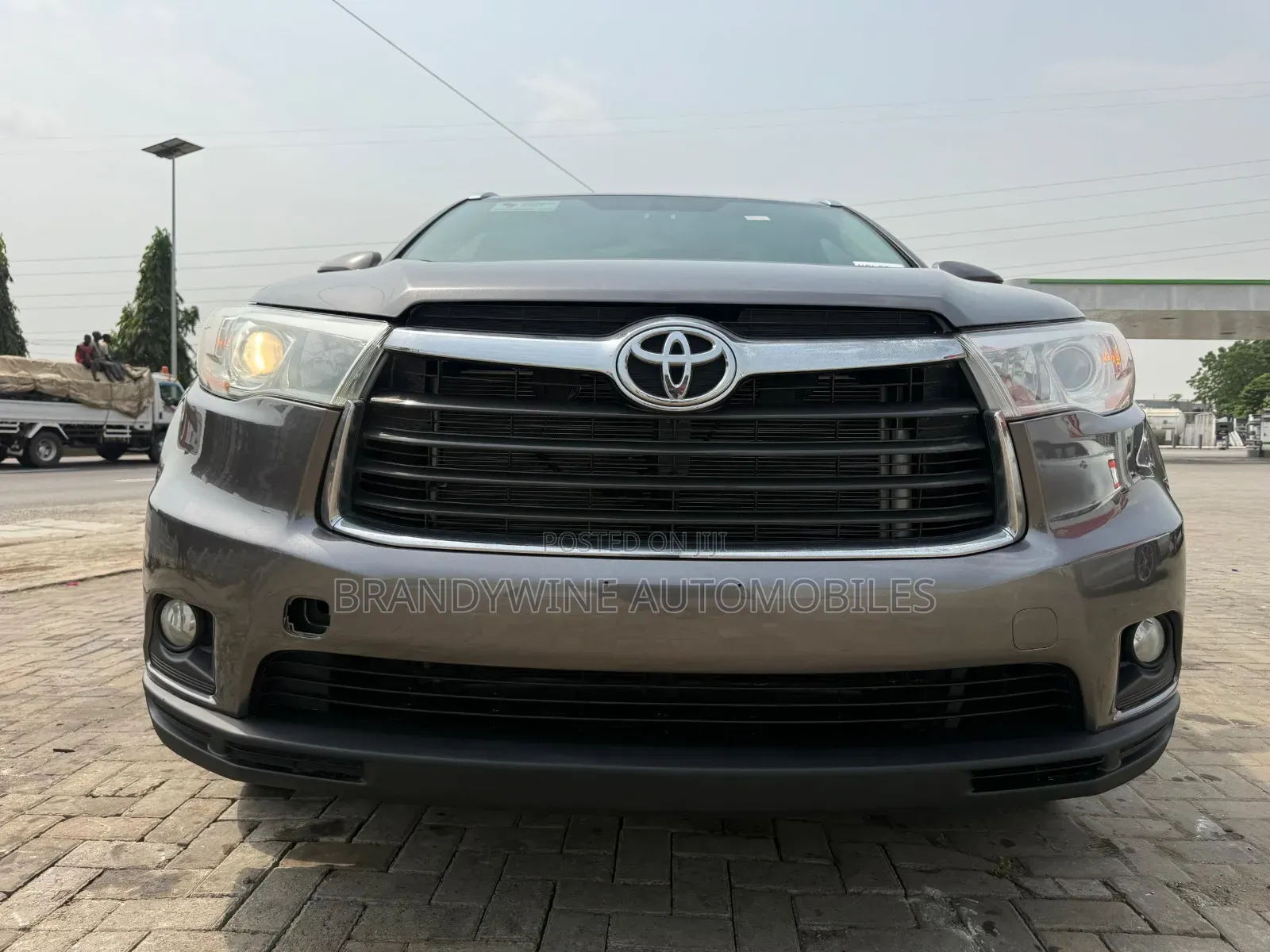 Toyota Highlander XLE V6 4x4 (3.5L 6cyl 6A) 2016 Brown