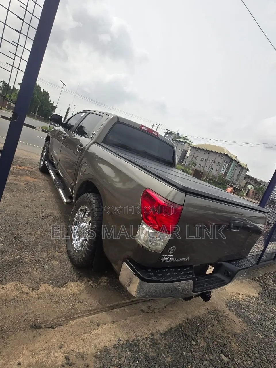 Toyota Tundra Double Cab 4x4 Limited 2012 Brown