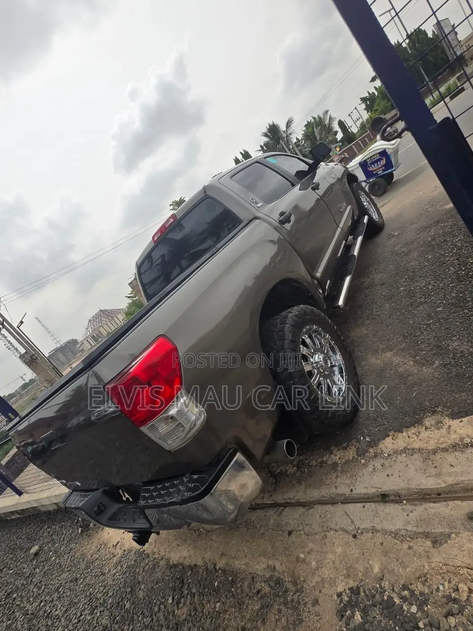 Toyota Tundra Double Cab 4x4 Limited 2012 Brown