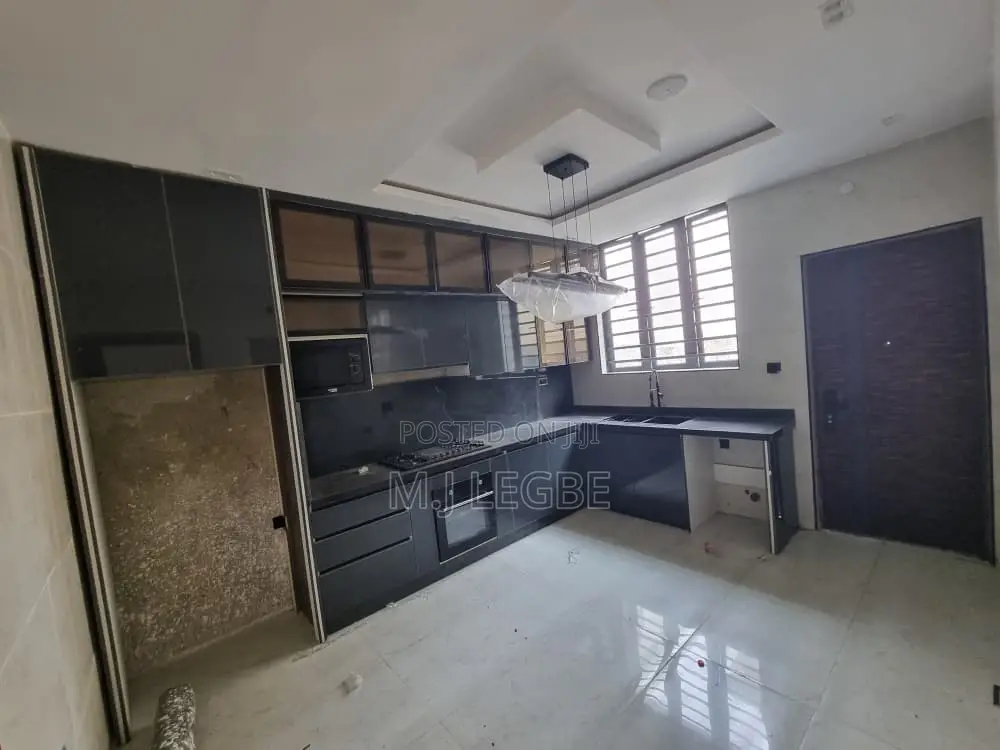 5bdrm Duplex in Phase 1, Lekki for sale