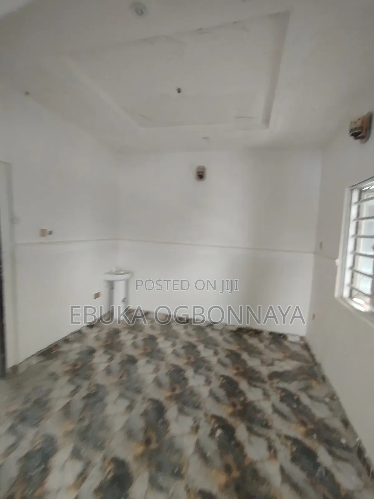 1bdrm Block of Flats in Sars Road, Obio-Akpor for rent