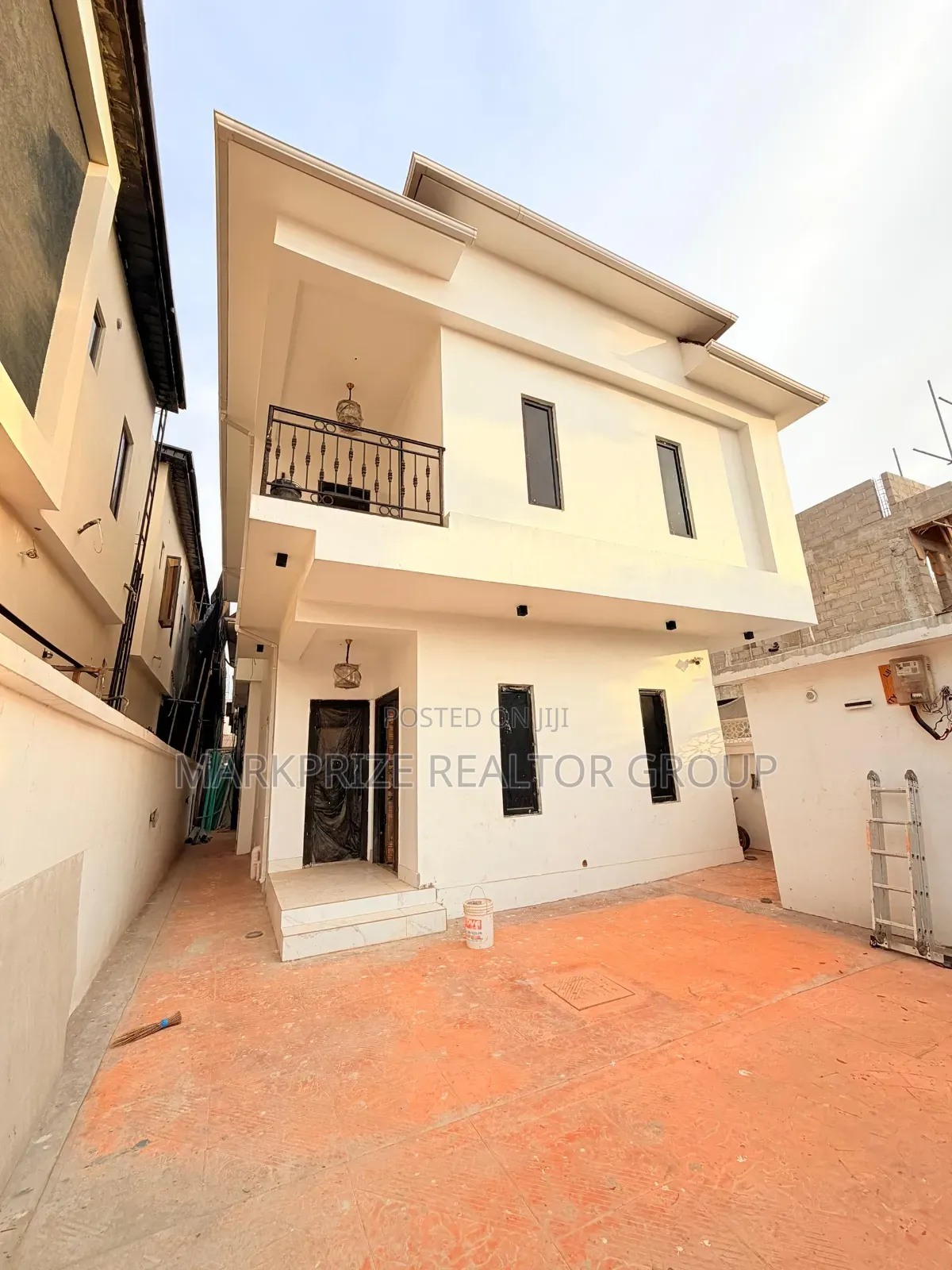 4bdrm Duplex in Surulere Lagos, Eric Moore for sale