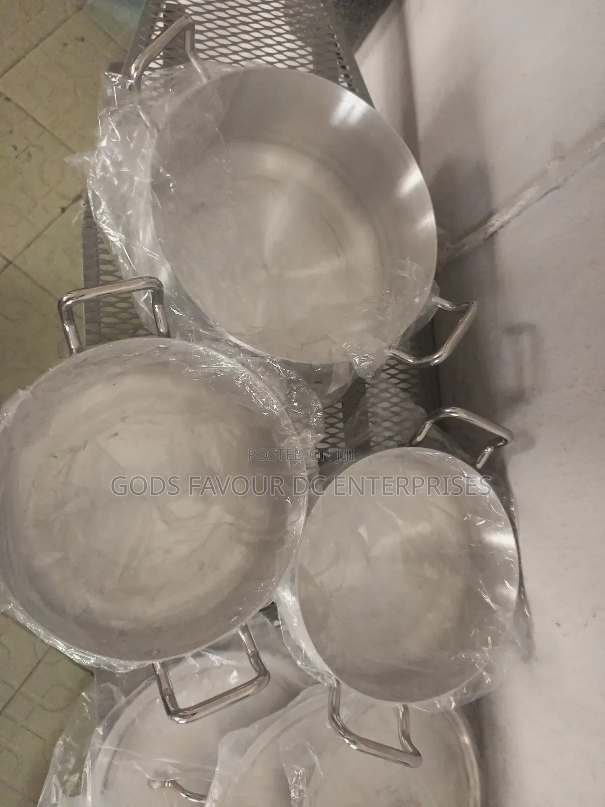 Hoffner 3 Pieces Pot Family of 4 Size