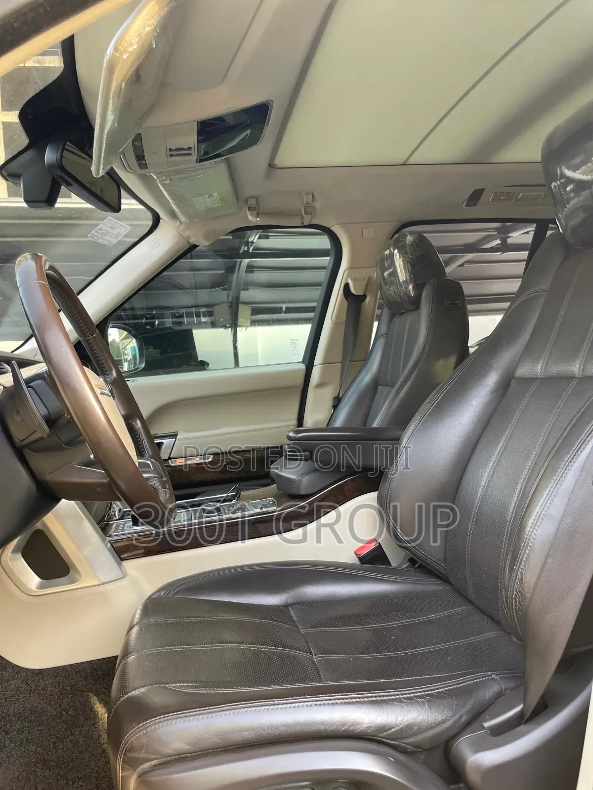 Land Rover Range Rover Vogue 2016 Gold