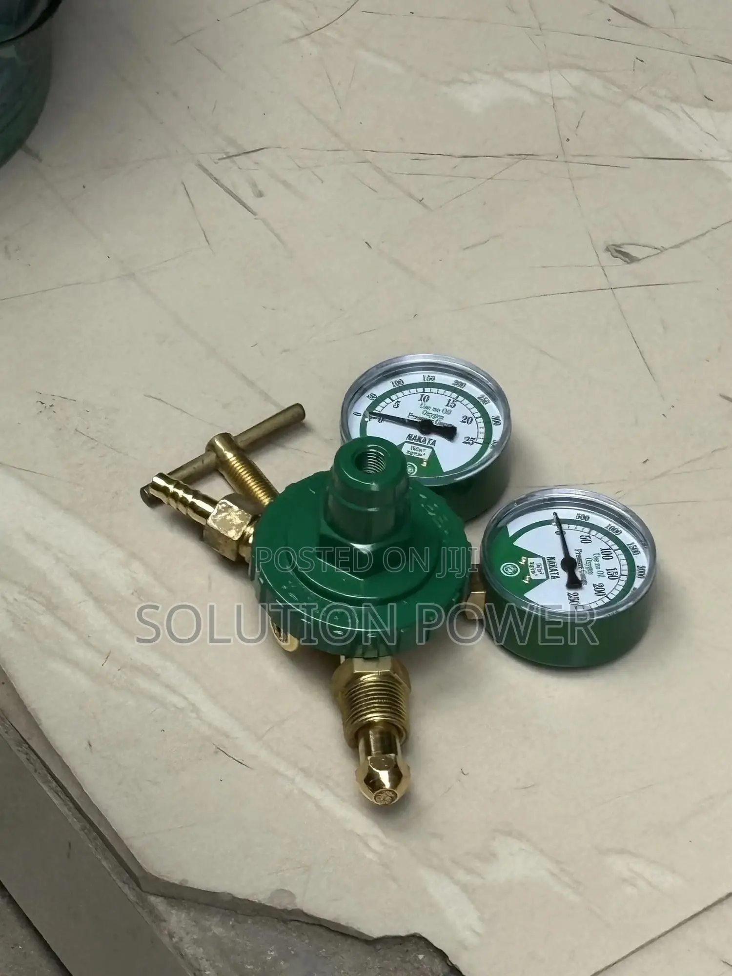 Oxygen Regulator