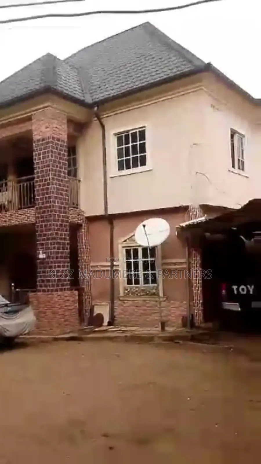 12bdrm Duplex in Umuahia , Abia State for sale