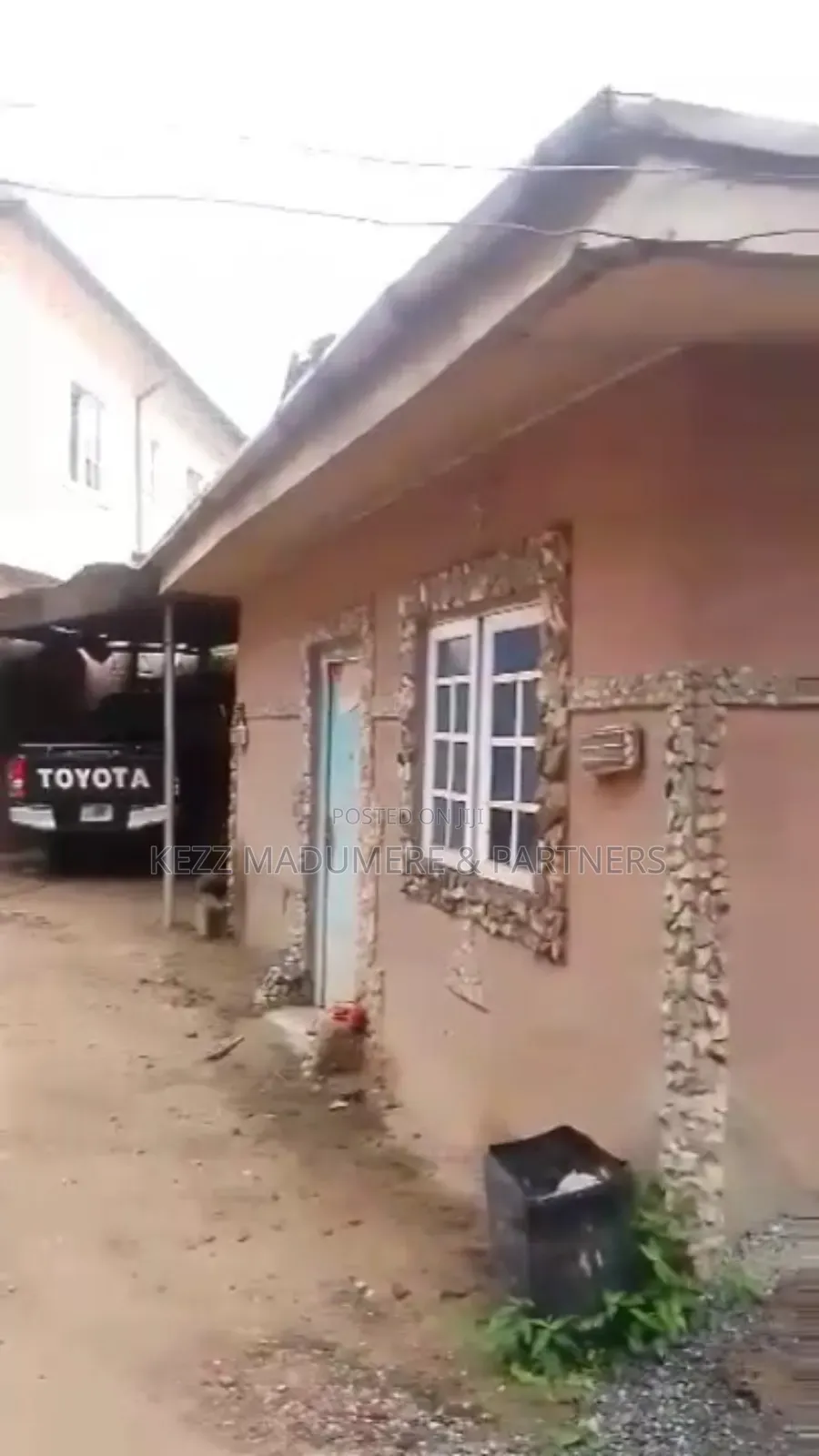 12bdrm Duplex in Umuahia , Abia State for sale
