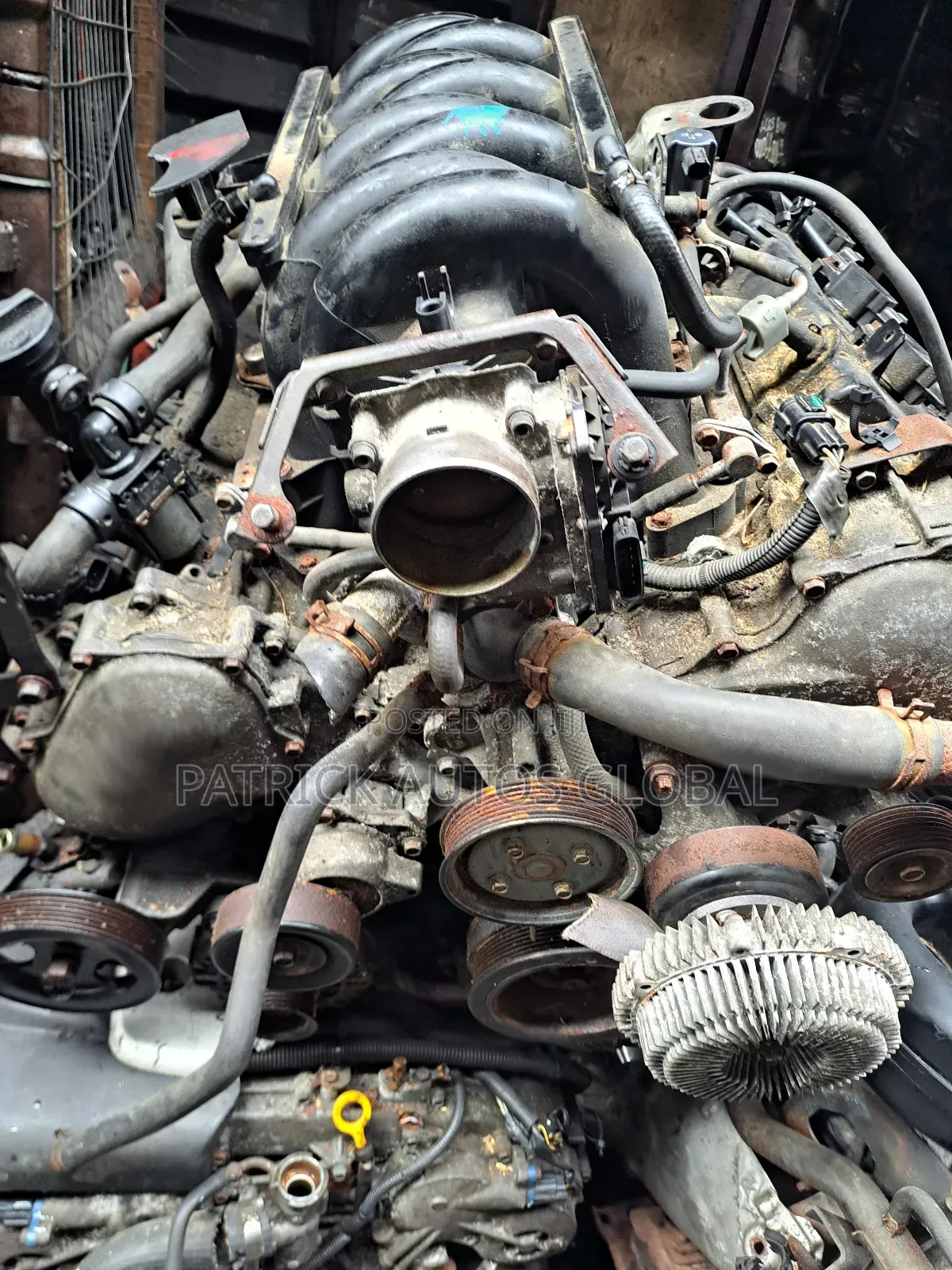 Titan V8 Complete Engine