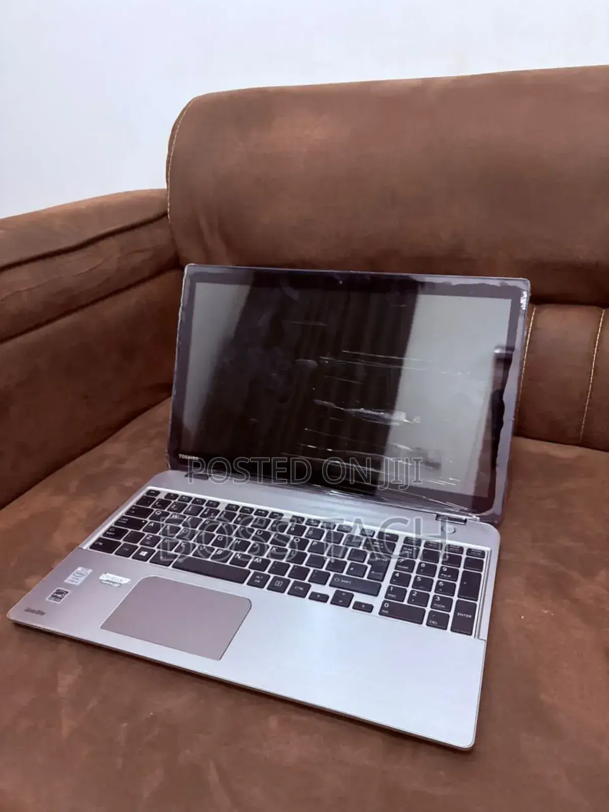 Laptop Toshiba Satellite CL15 4GB Intel Core i5 HDD 500GB