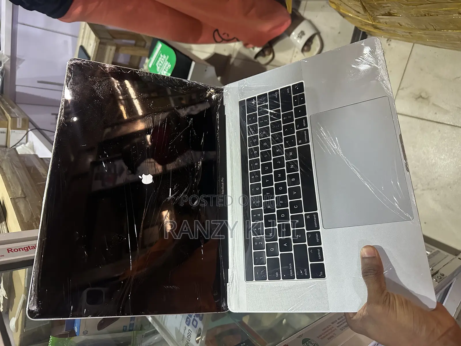 Laptop Apple MacBook Pro 2017 16GB Intel Core i7 SSD 512GB