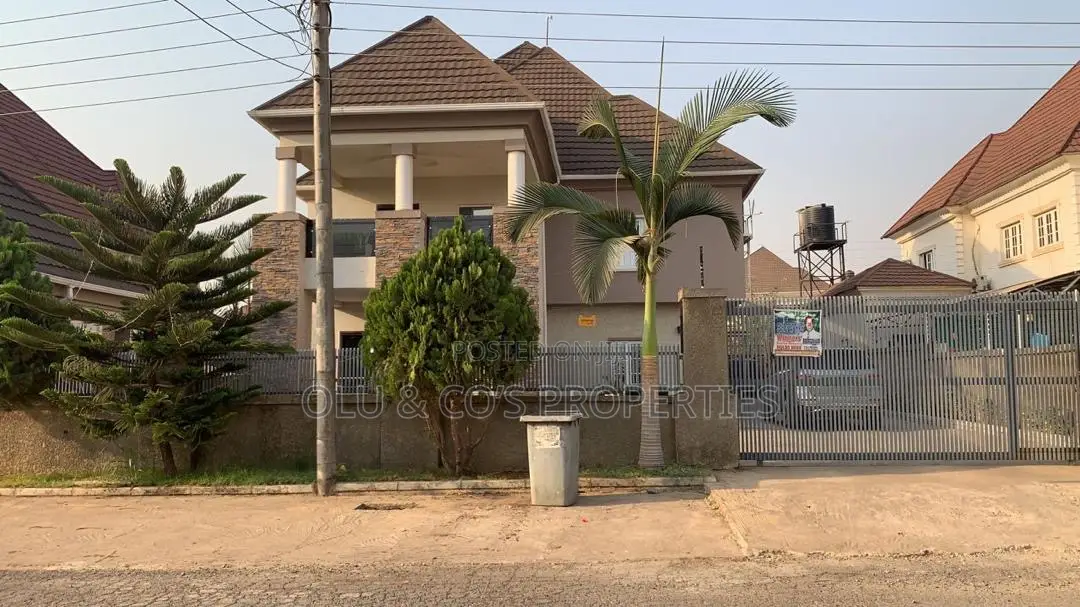 Furnished 5bdrm Duplex in Kings Court Estate, Life Camp for sale
