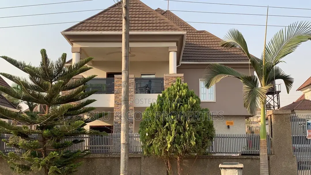 Furnished 5bdrm Duplex in Kings Court Estate, Life Camp for sale