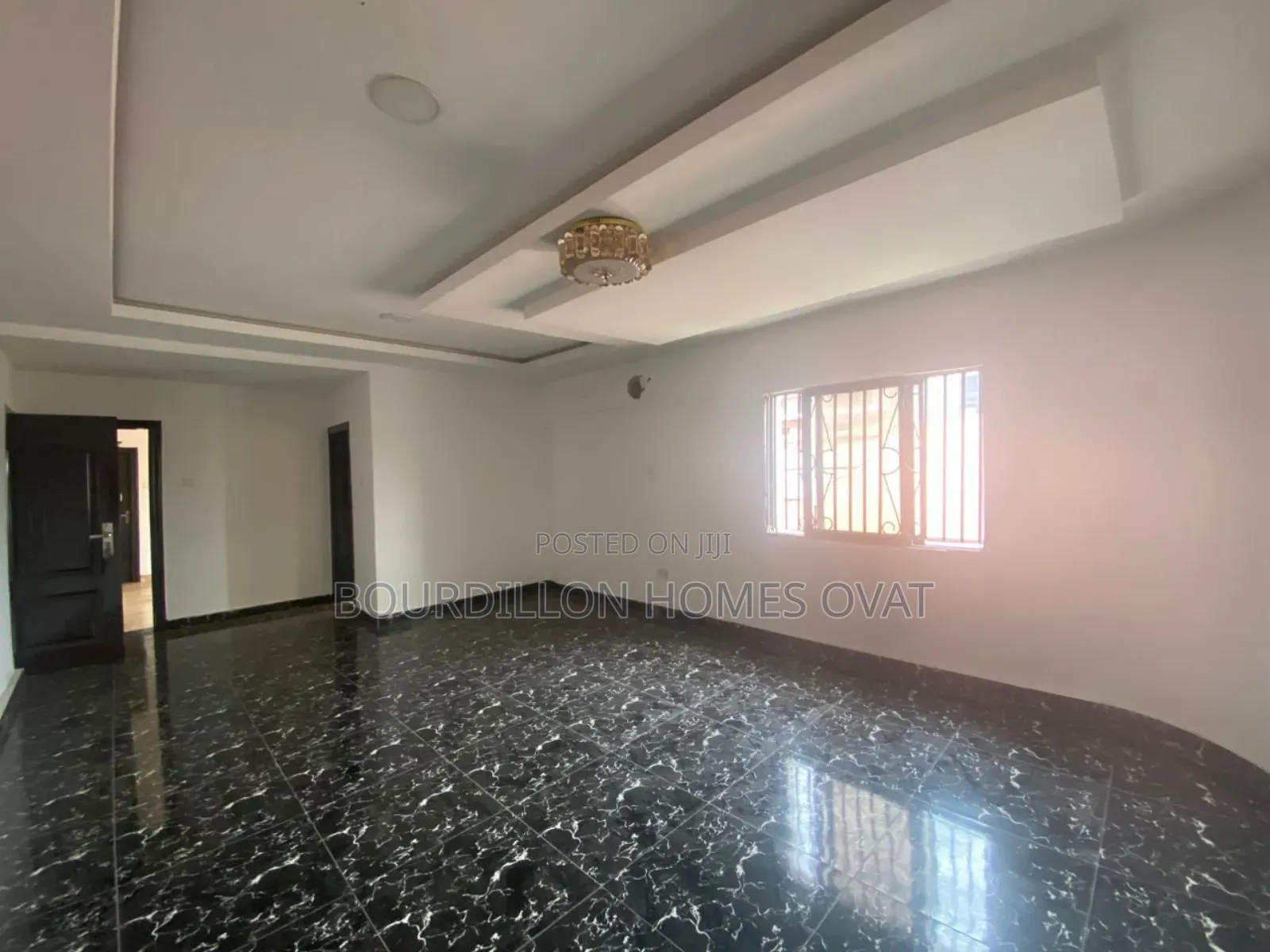 3bdrm Apartment in Lekki Phase 1 for rent