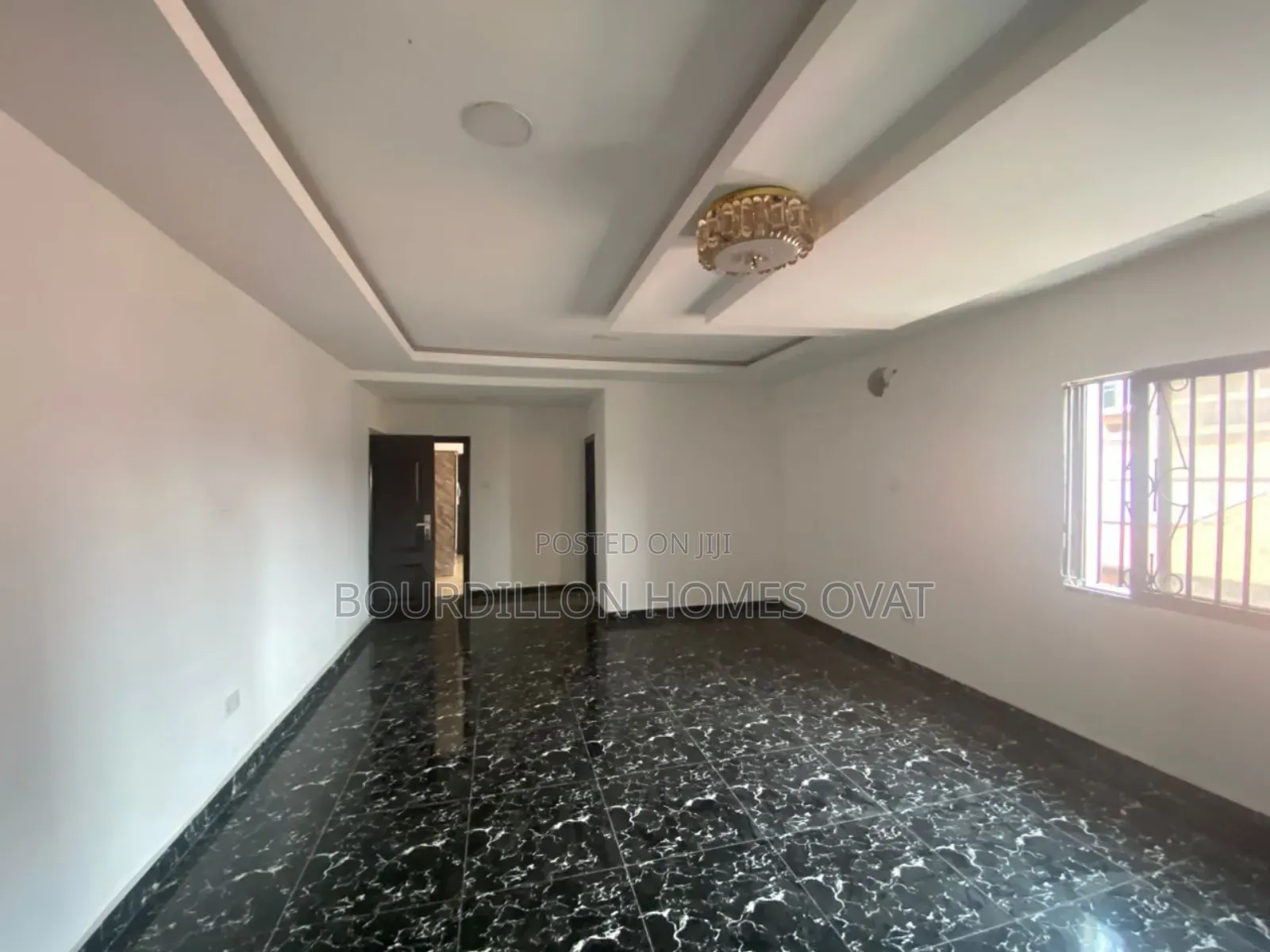 3bdrm Apartment in Lekki Phase 1 for rent